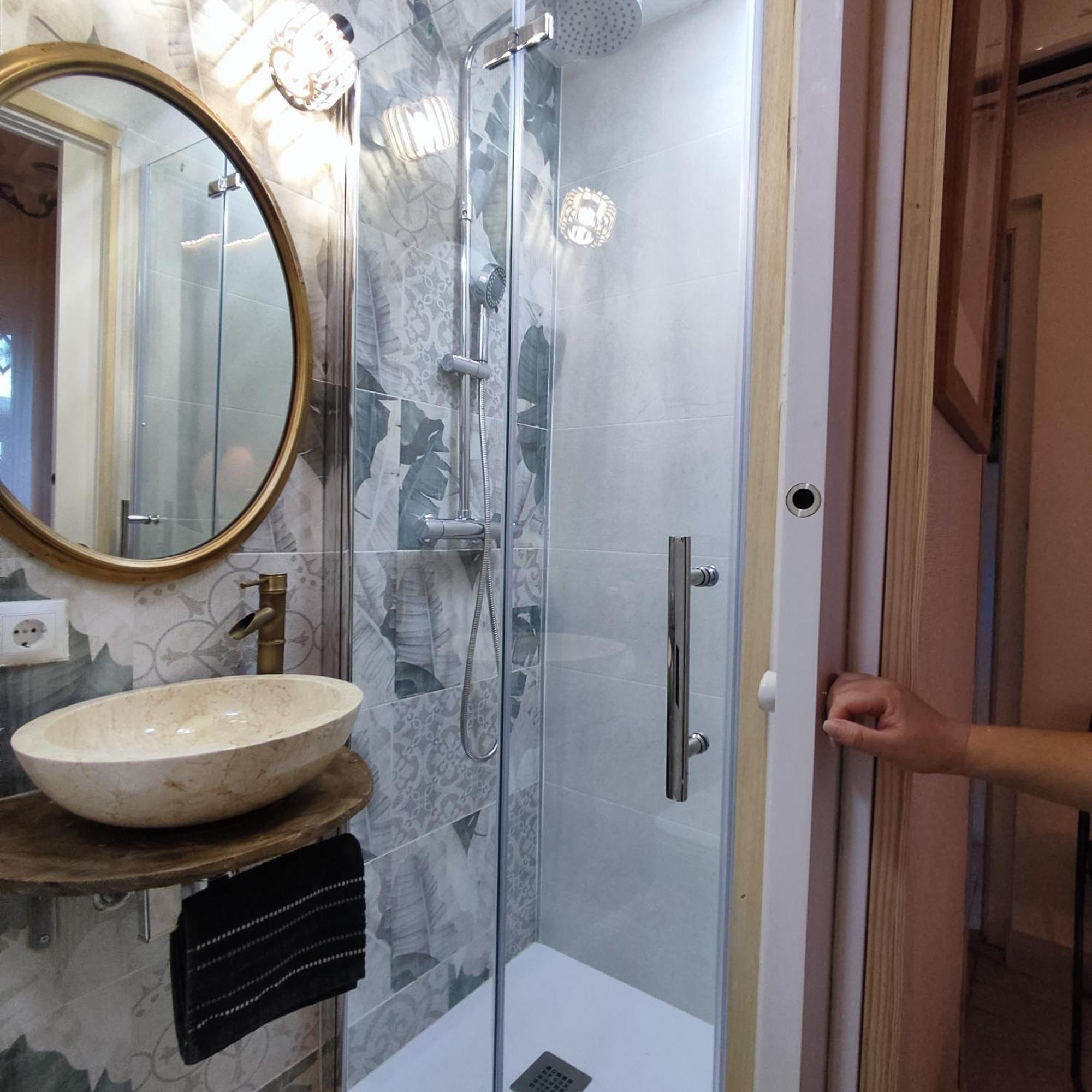 Studio Or With Private Bathroom Or With Shared Bathroom * Barcelona