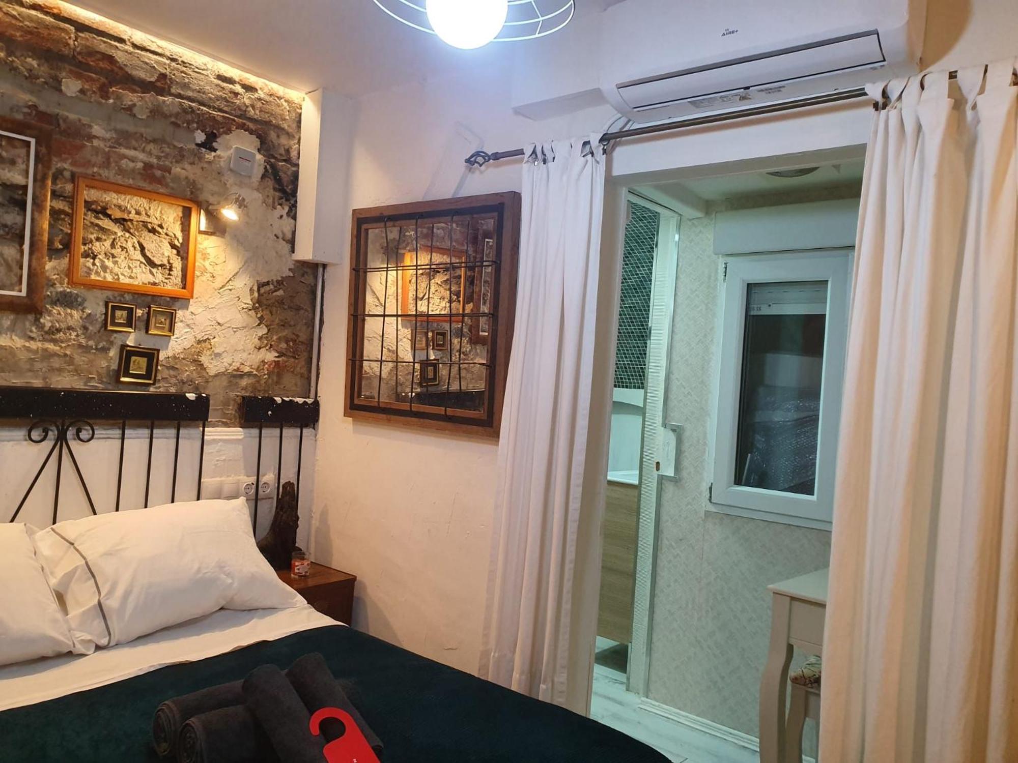 Studio Or With Private Bathroom Or With Shared Bathroom Barcelona