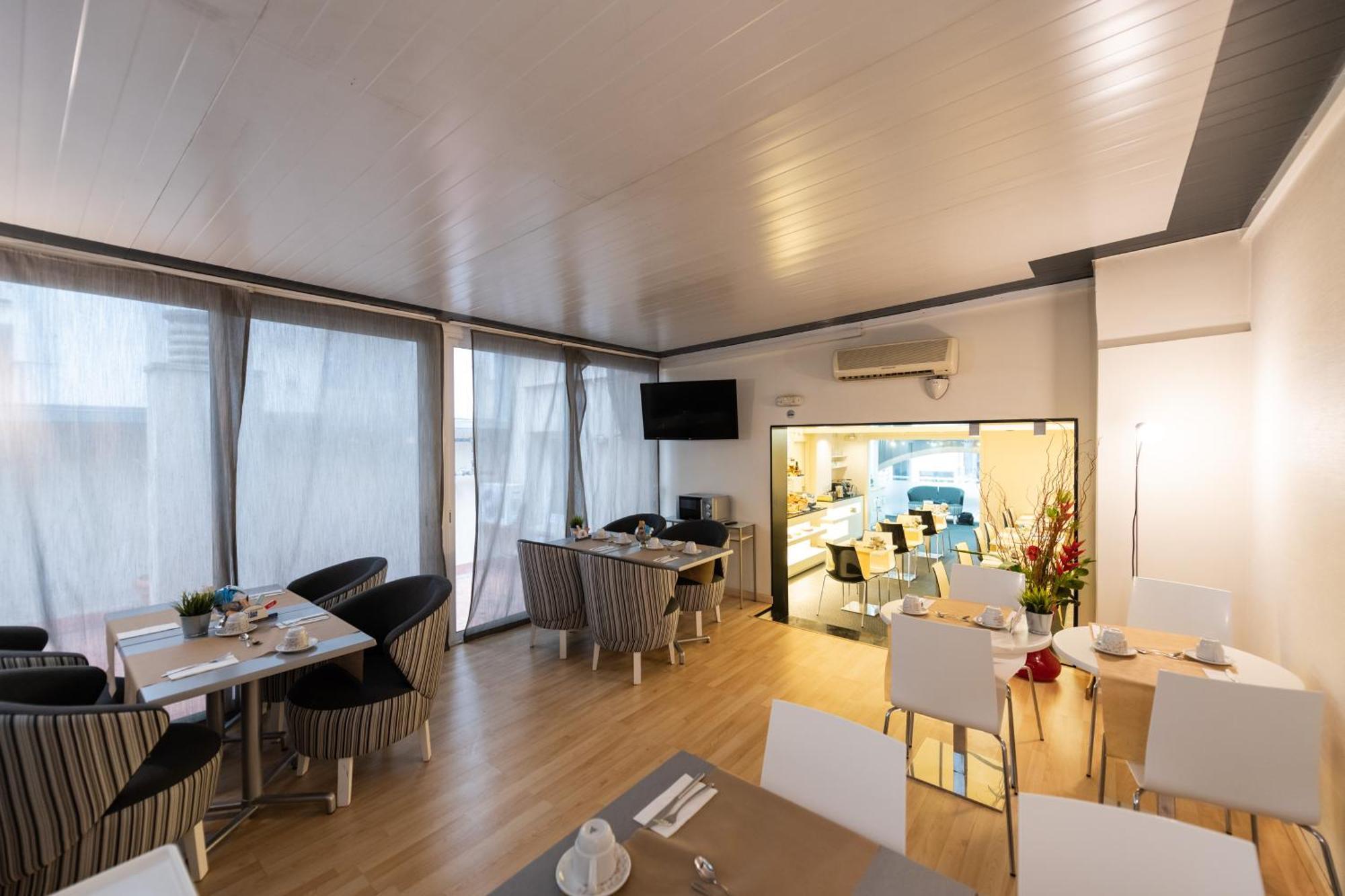 Hotel Atenea Rekord