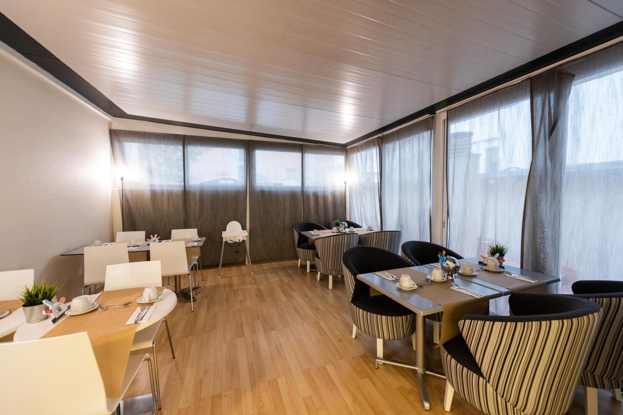 Atenea Rekord Hotel 4*