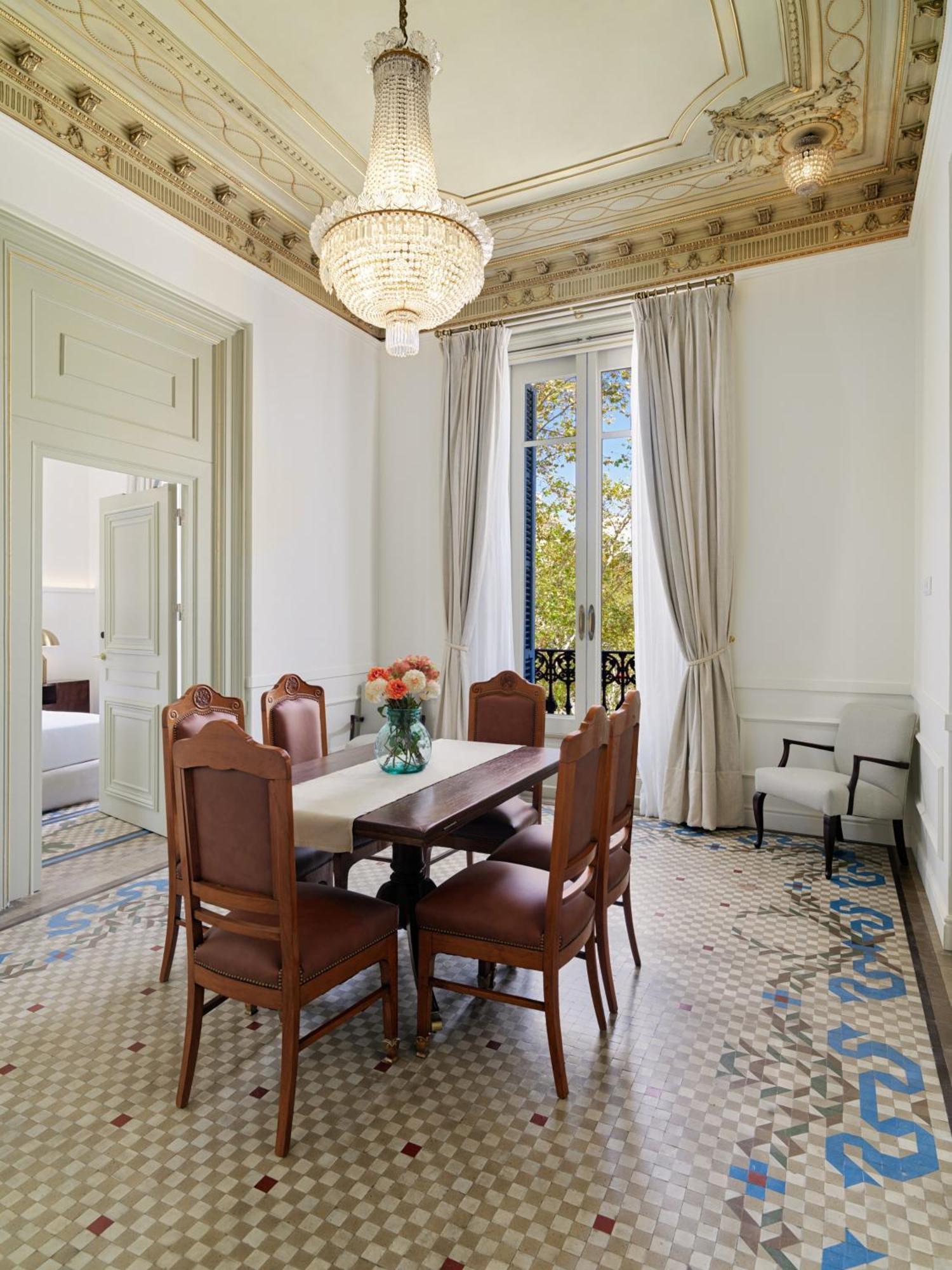 Boutique H10 Catalunya Plaza Hotel 3*