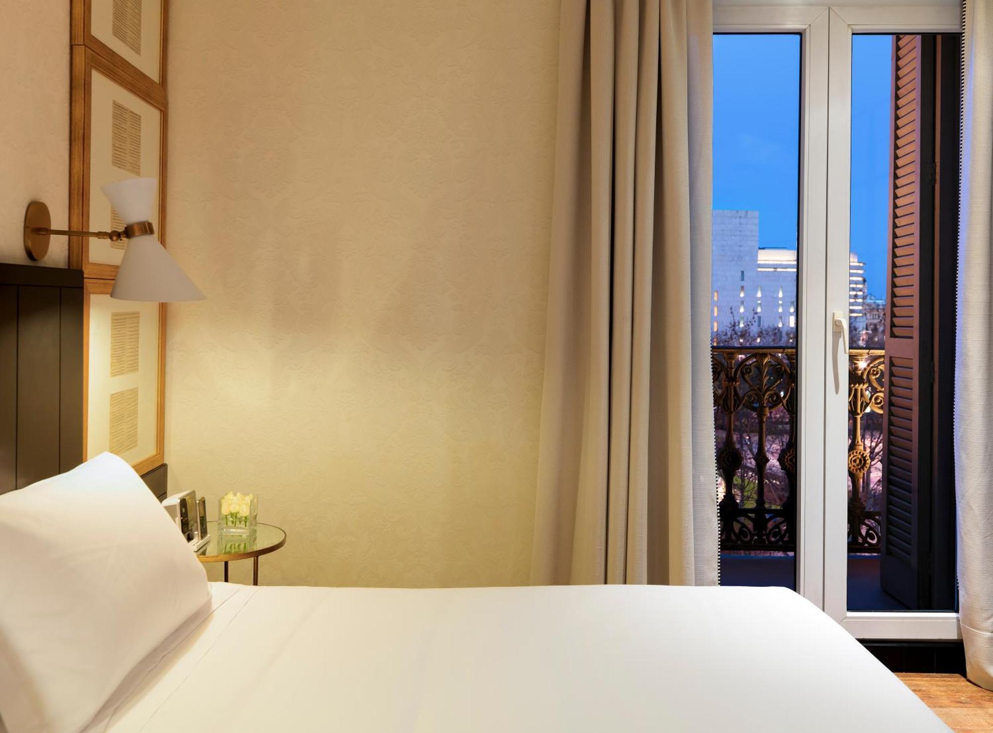 Boutique H10 Catalunya Plaza Hotel 3*