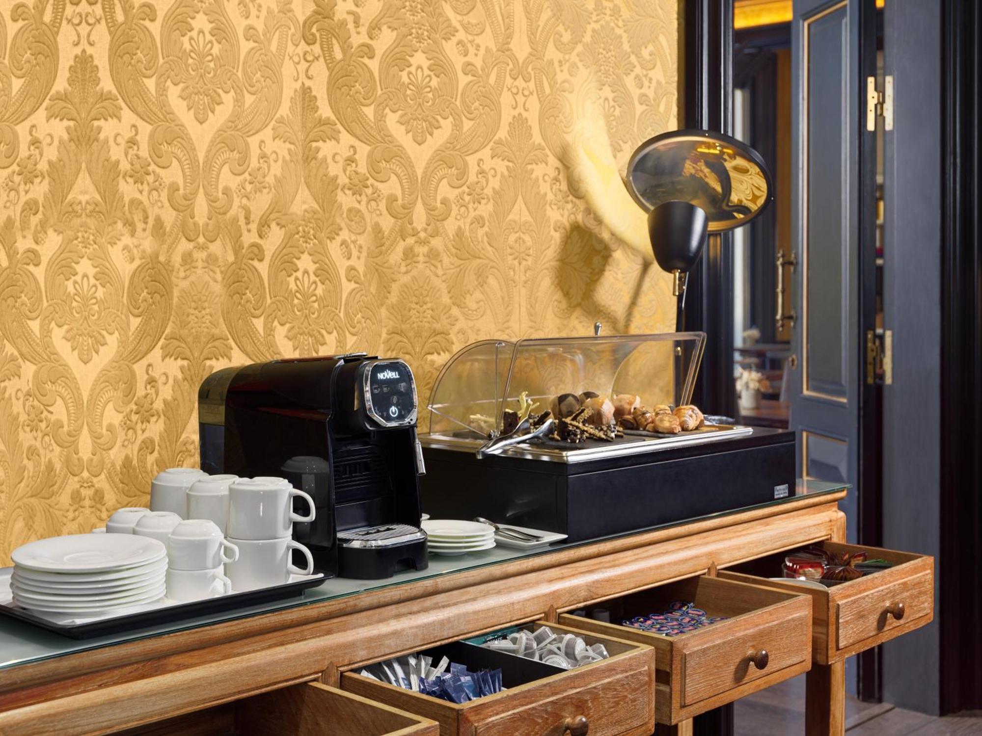Hotel Boutique H10 Catalunya Plaza 3*