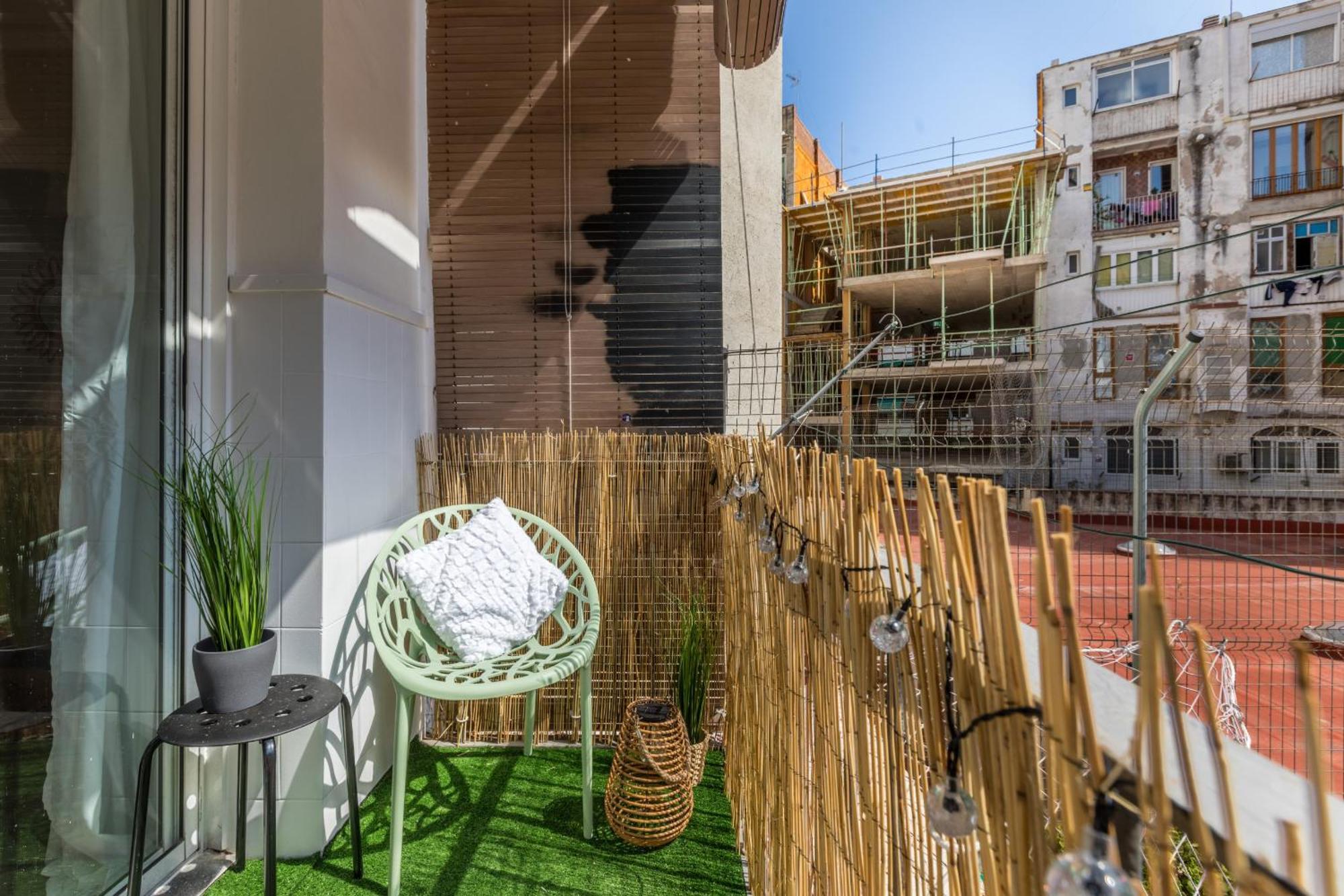 13par1004 - Fabulous In The Heart Of * Barcelona