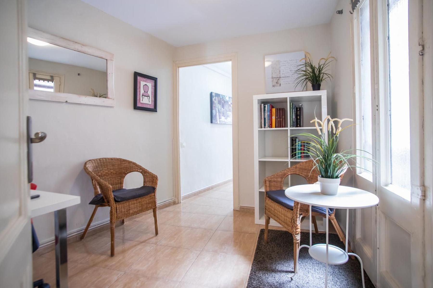 42man1018 Centrally Located Flat In Sant Antoni Apartment Barcelona