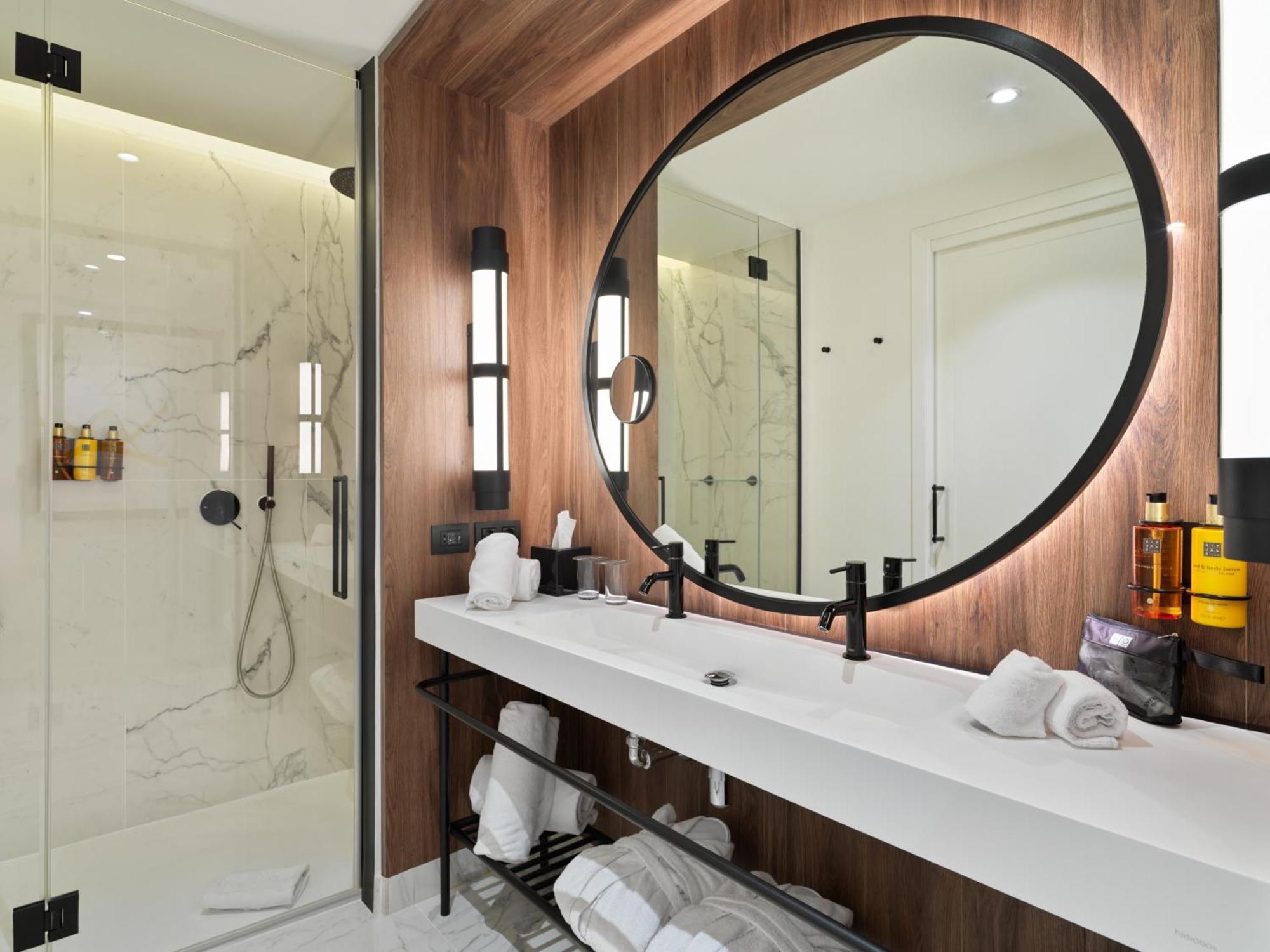 Hotel H10 Madison 4* Sup 4*