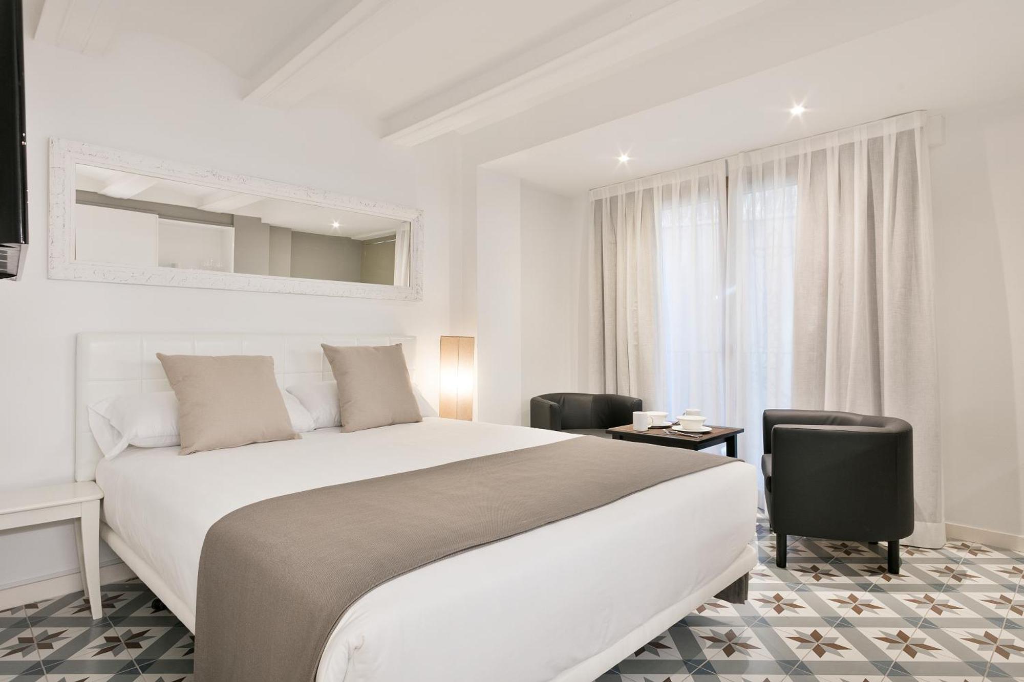 Uma Sagrada Familia Apartamento *