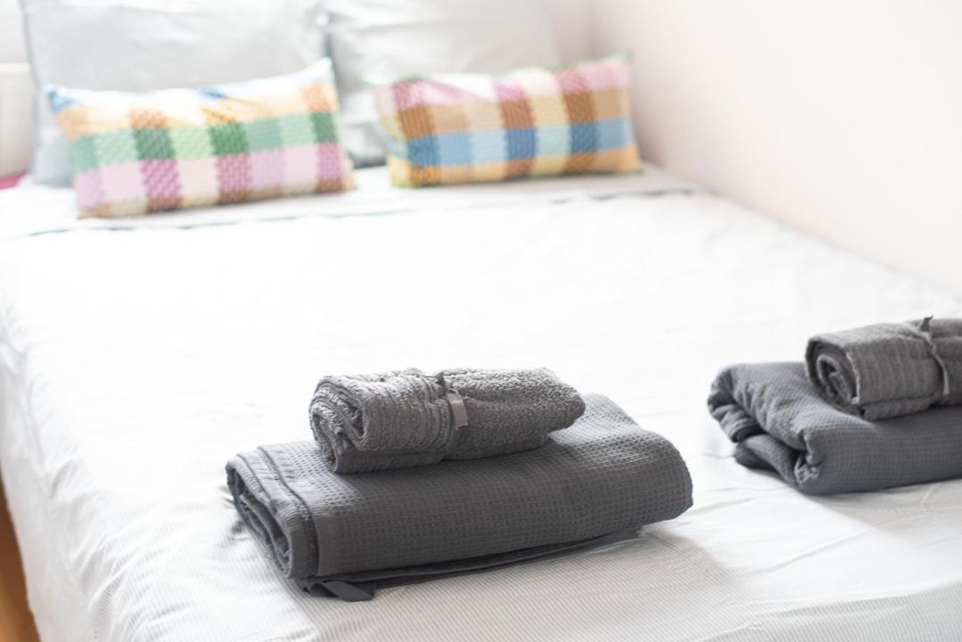 Hostal Traditional In Eixample Barcelona