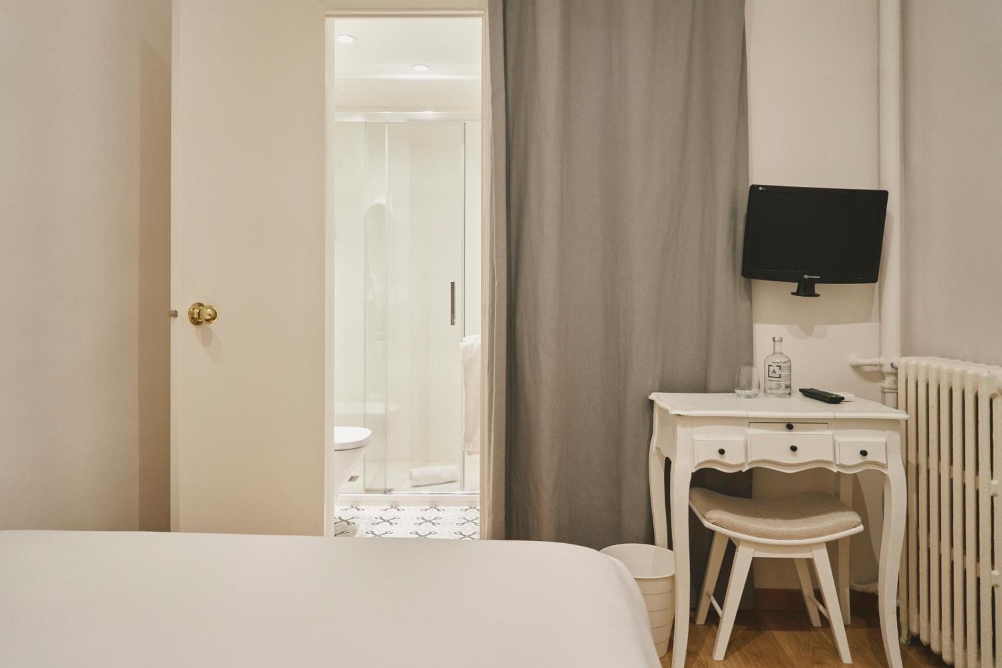 Hotel Mesón Castilla Atiram 3*