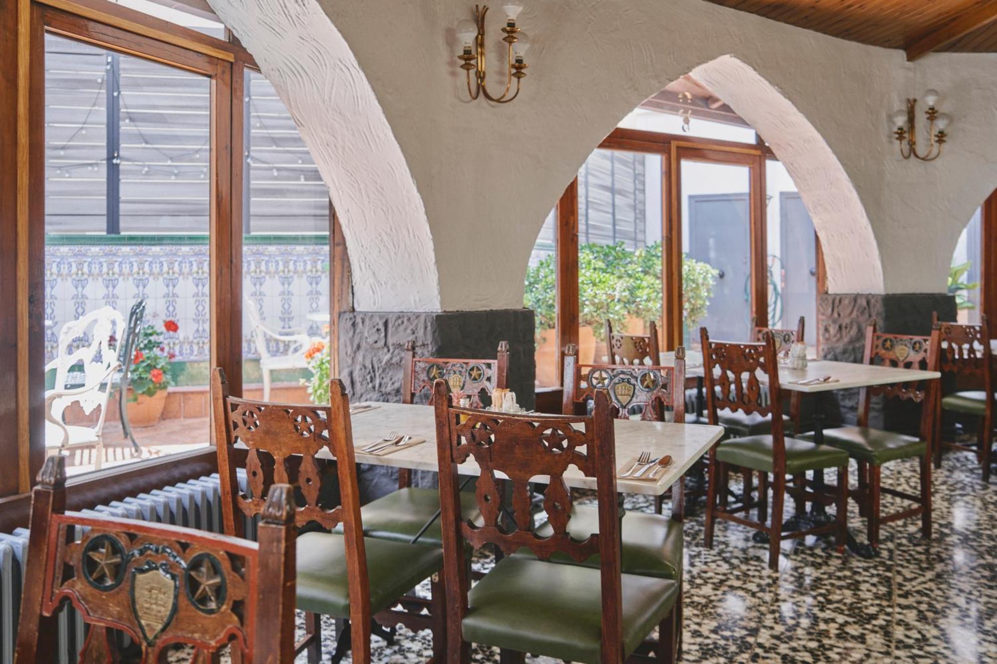 Hotel Mesón Castilla Atiram Barcelona