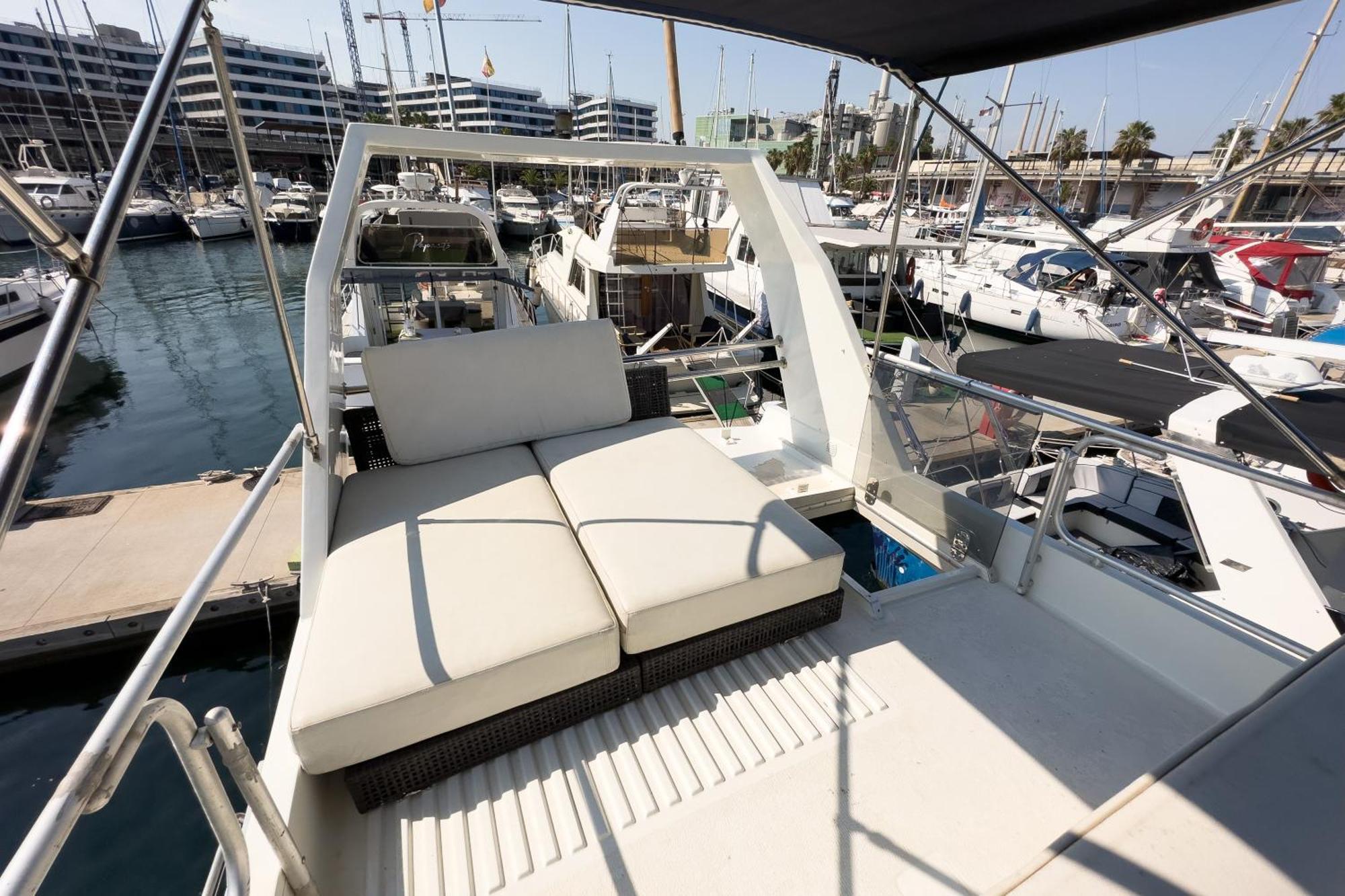 Hotel en barco Napao