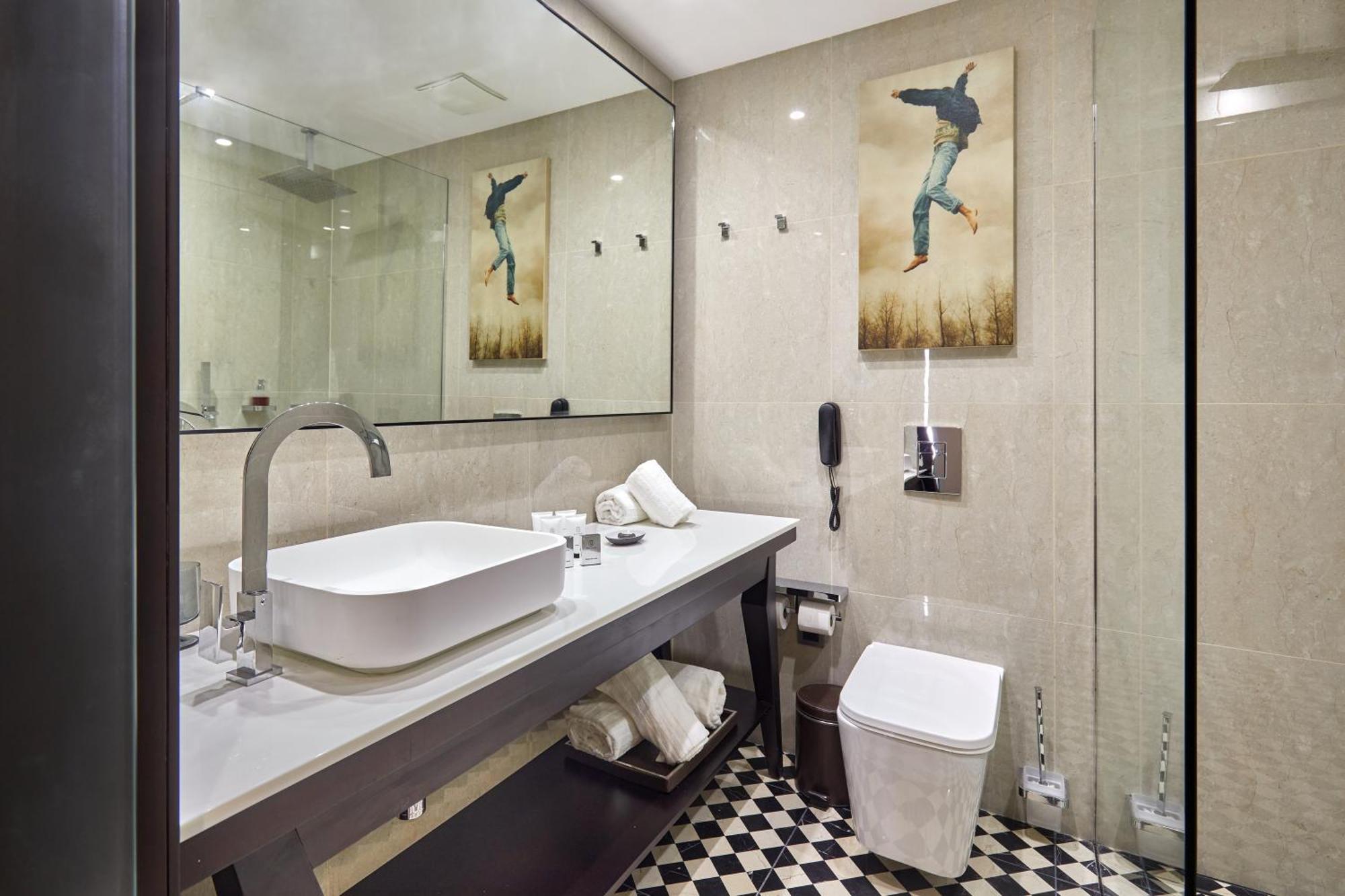 Hotel Cortes Rambla 3*
