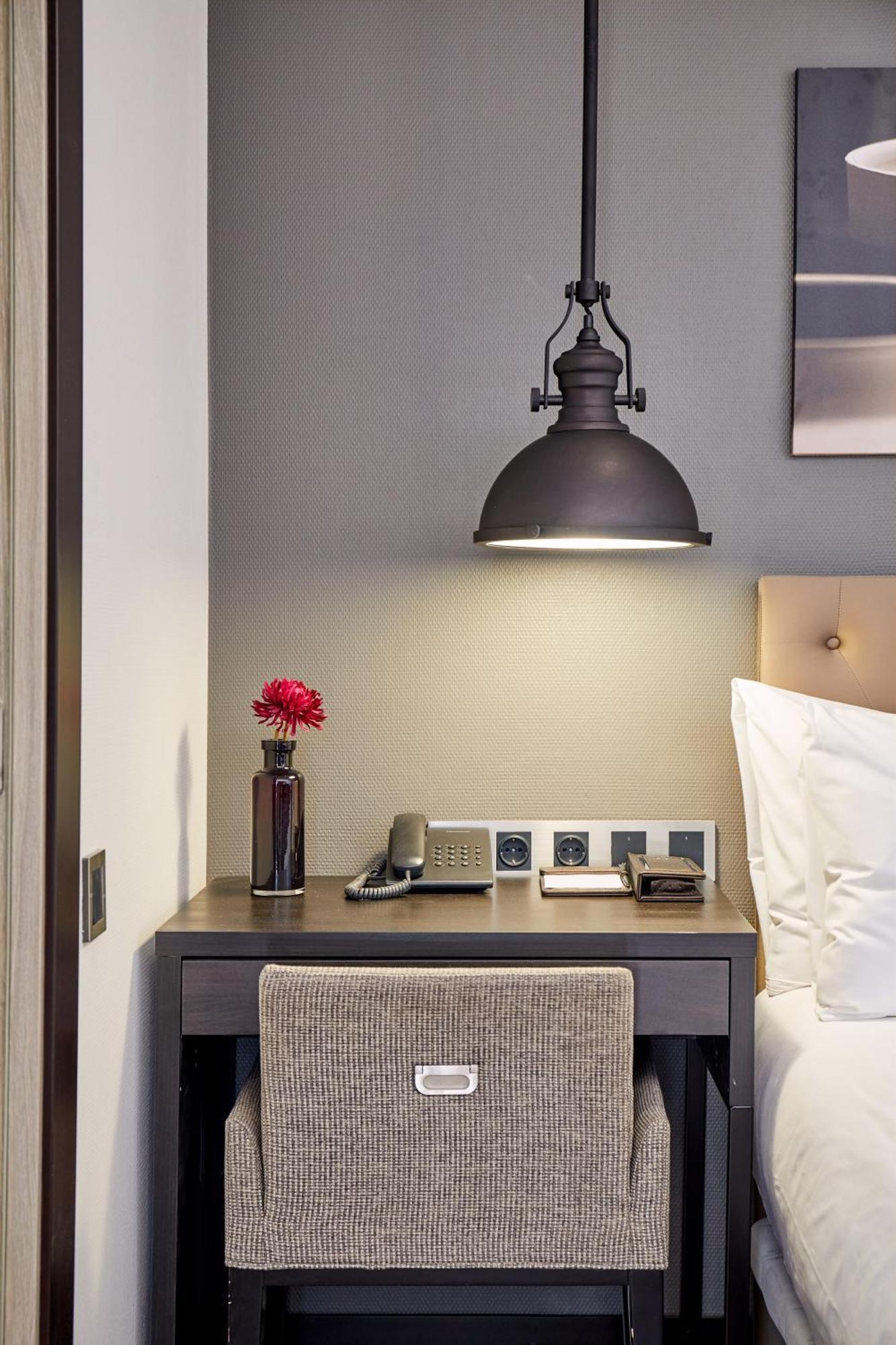 Cortes Rambla 3* Barcelona