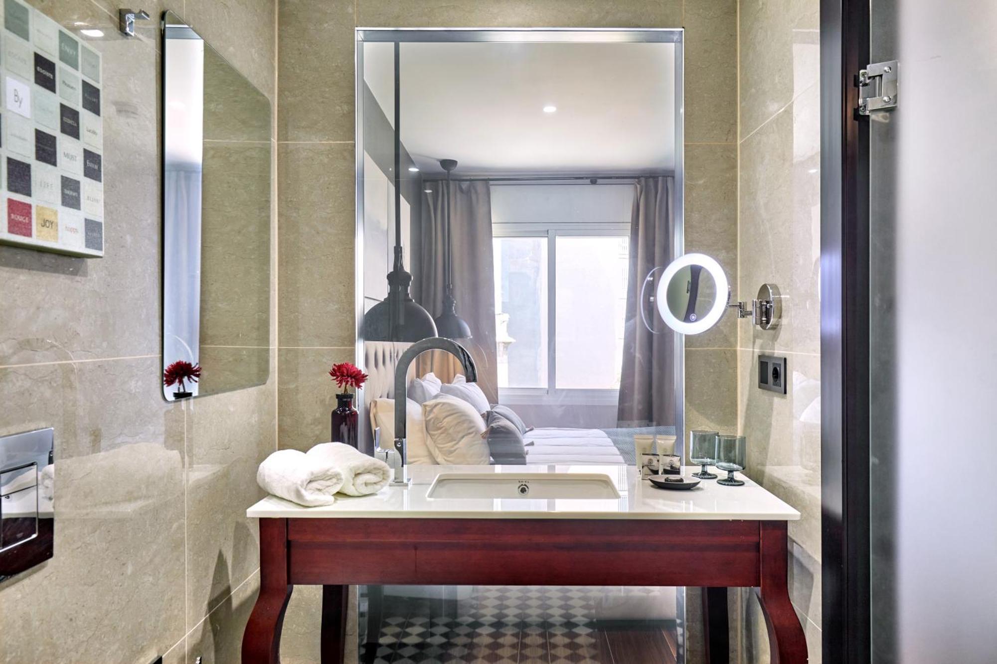 Hotel Cortes Rambla Barcelona