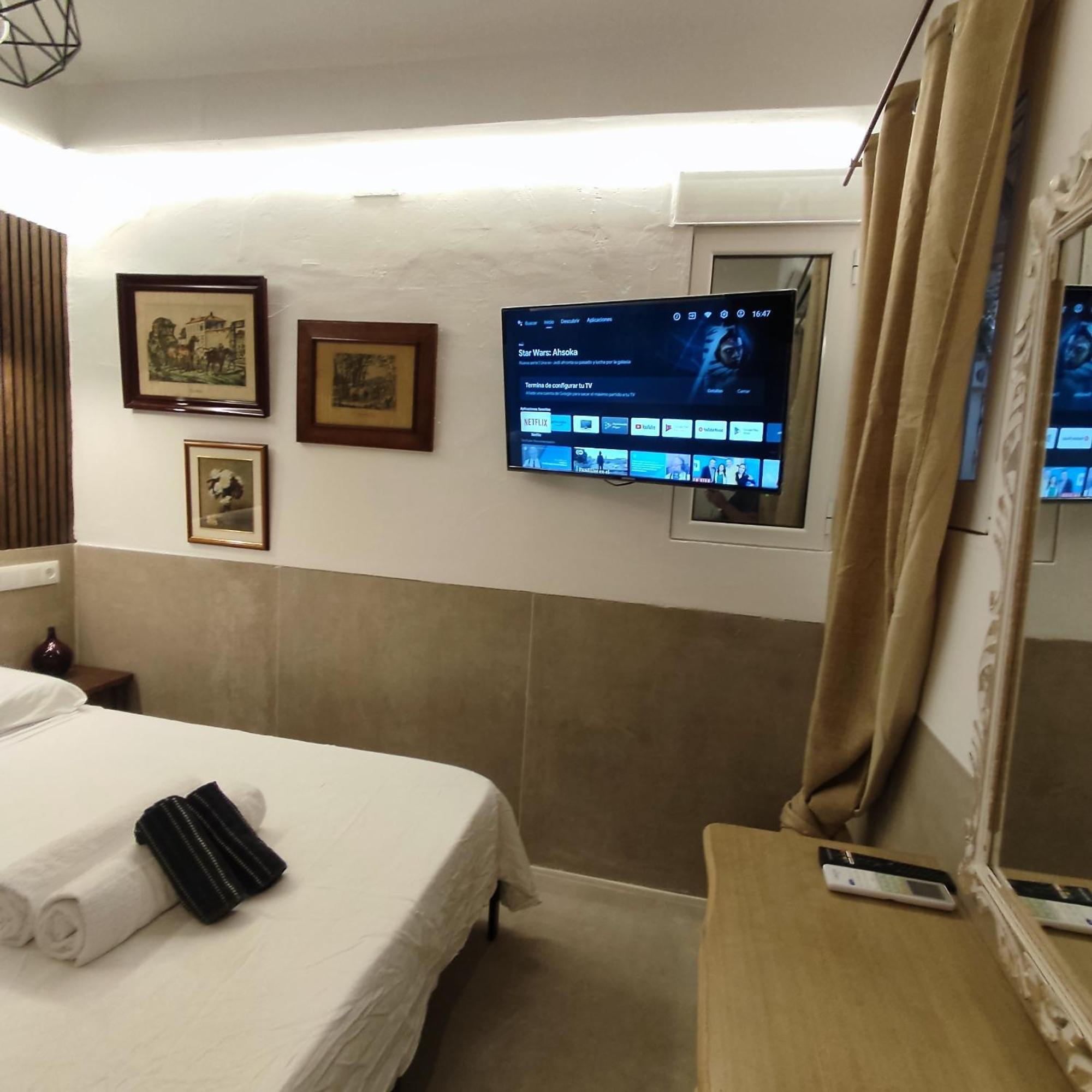 Studio Or With Private Bathroom Or With Shared Bathroom * Barcelona