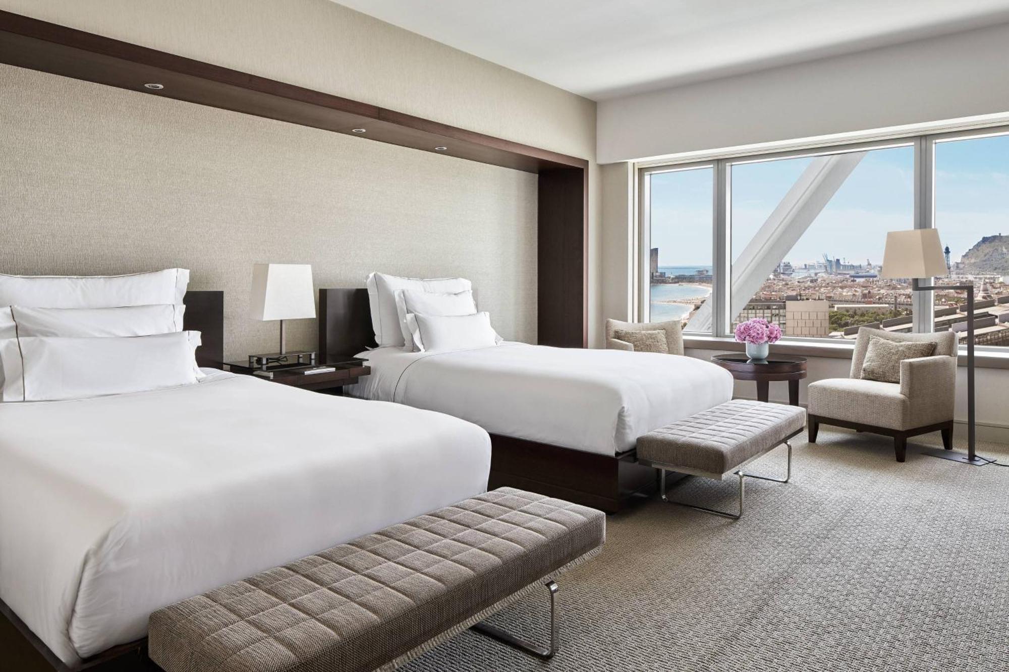 Arts Hotel 5*