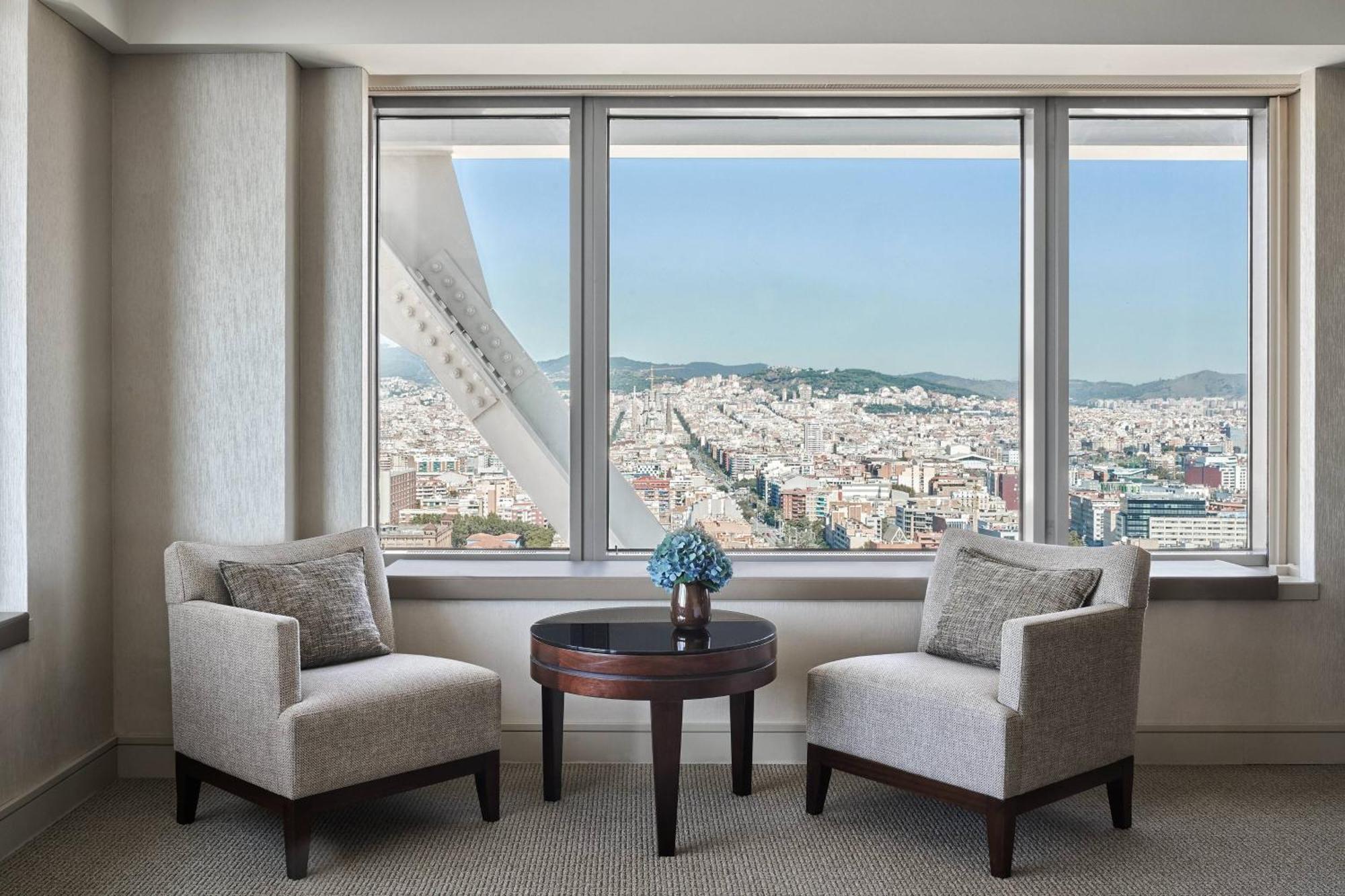 Hotel Arts 5*
