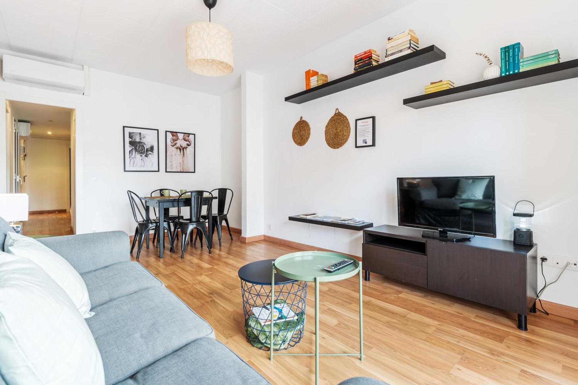 Heart Of The Sunny With Iconic Terrace View Barcelona