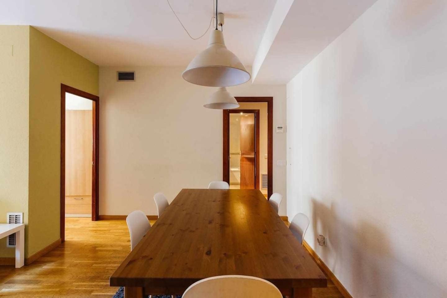 Apartamento Comfortable 4 2bath W Balcony