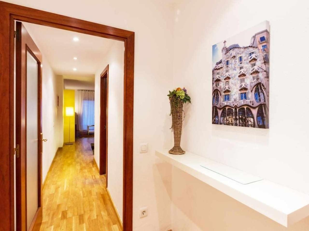 Comfortable 4 2bath W Balcony Apartamento Barcelona
