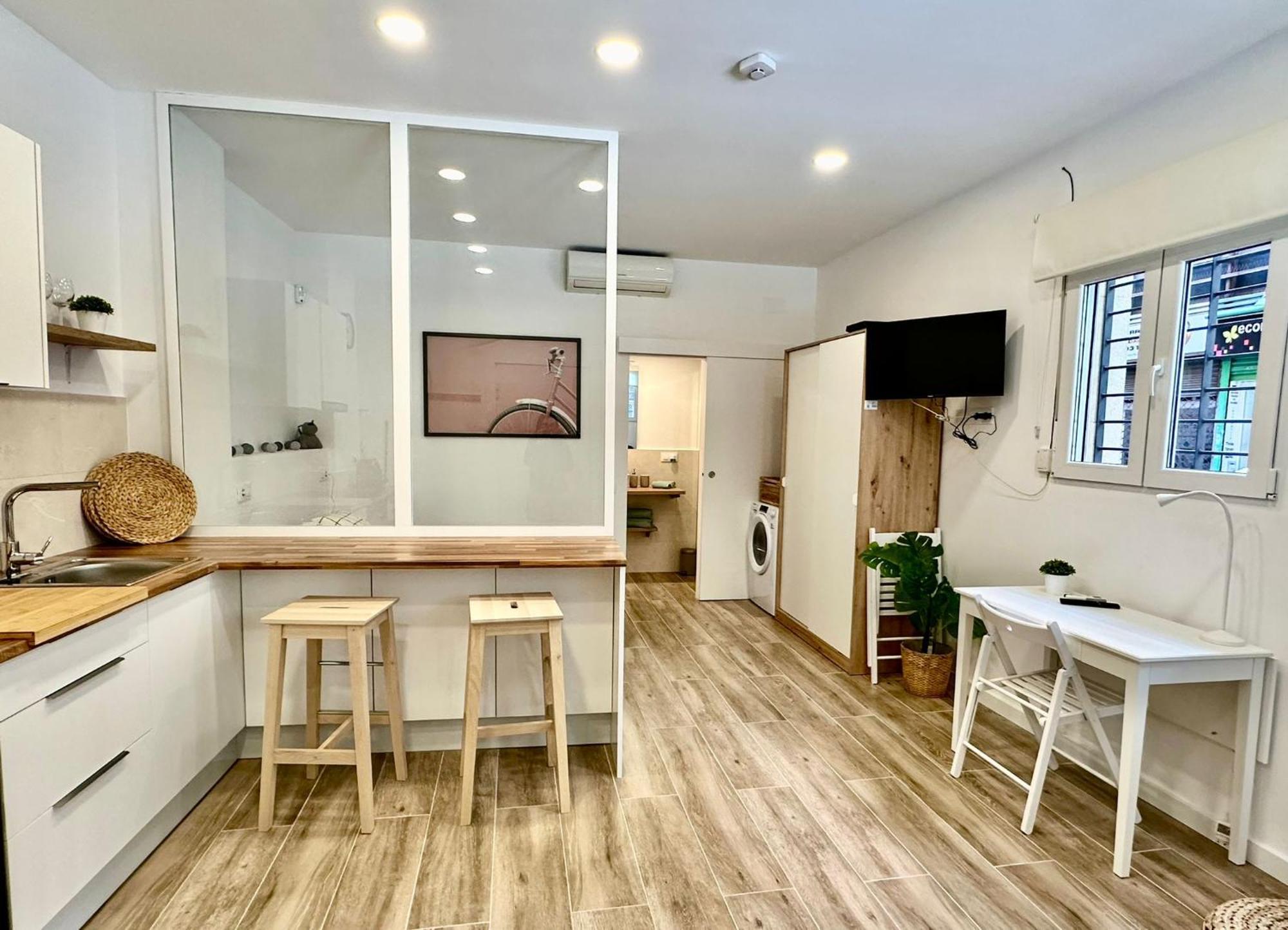 Cozy Studio Near Sants Estacion * Barcelona