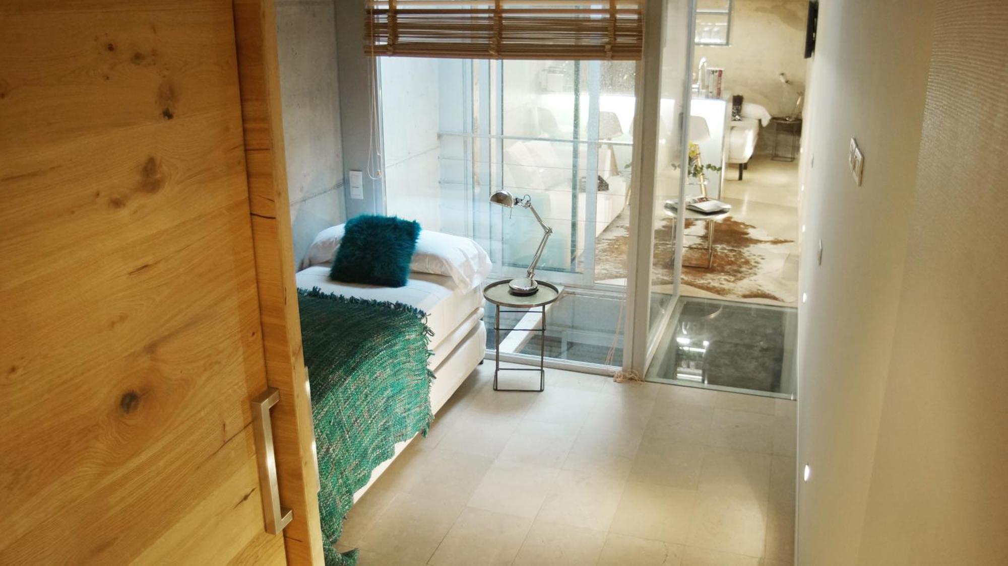 My Space Emirates - Fully Equipped Near The With Shared Pool Apartamento Barcelona