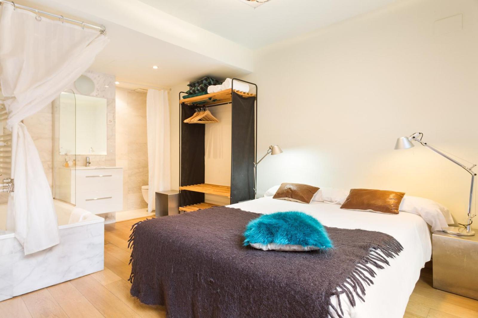 My Space Emirates - Fully Equipped Near The With Shared Pool * Barcelona