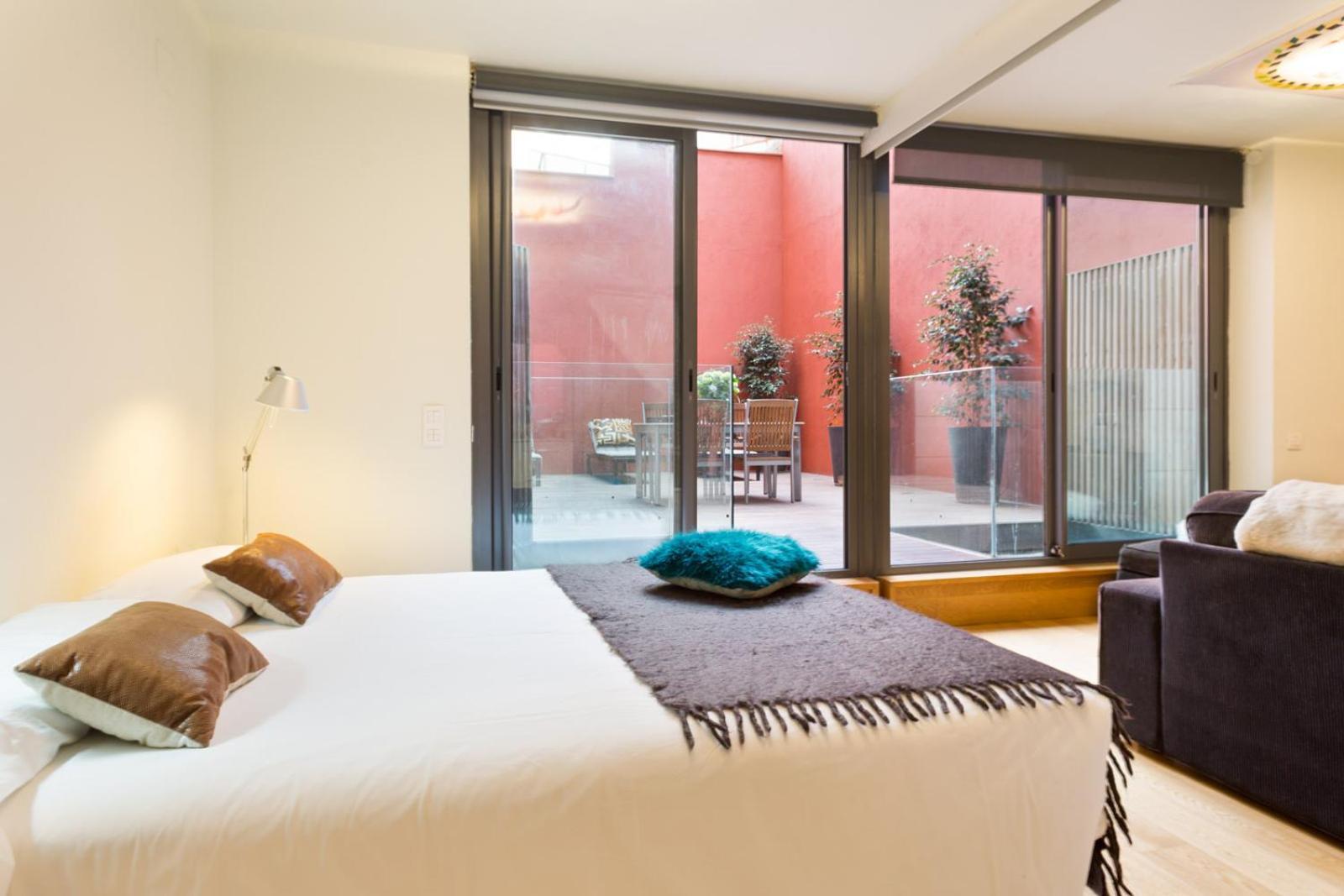 My Space Emirates - Fully Equipped Near The With Shared Pool * Barcelona