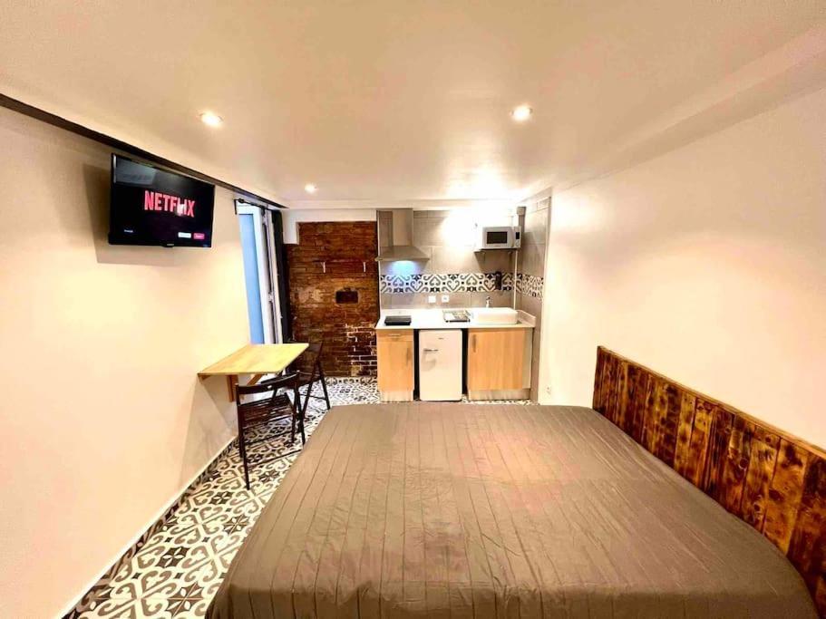 Apartamento B4 Estudio Nuevo! Cocina Y Bano Privado! A 1 Calle Del Metro Barcelona