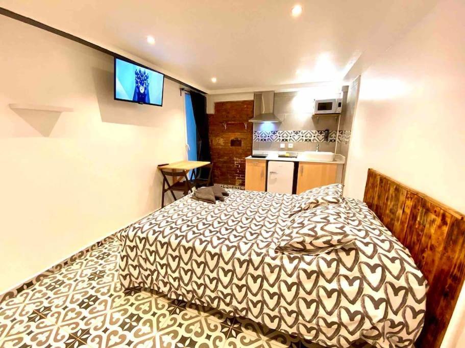 B4 Estudio Nuevo! Cocina Y Bano Privado! A 1 Calle Del Metro Apartamento *