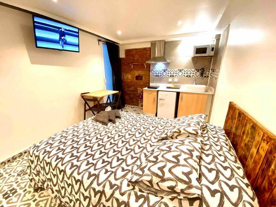 B4 Estudio Nuevo! Cocina Y Bano Privado! A 1 Calle Del Metro Apartamento *
