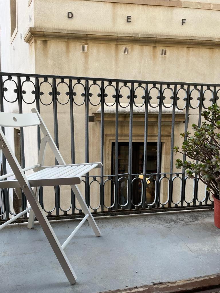 By La Rambla Rooms Hostal *