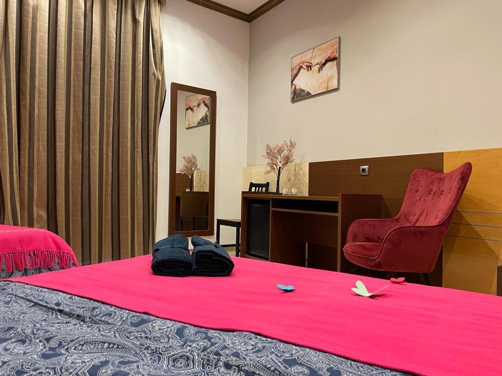 Hostal By La Rambla Rooms Barcelona