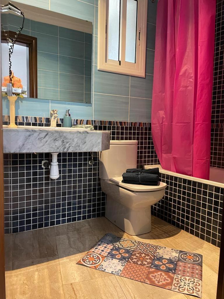 By La Rambla Rooms * Barcelona
