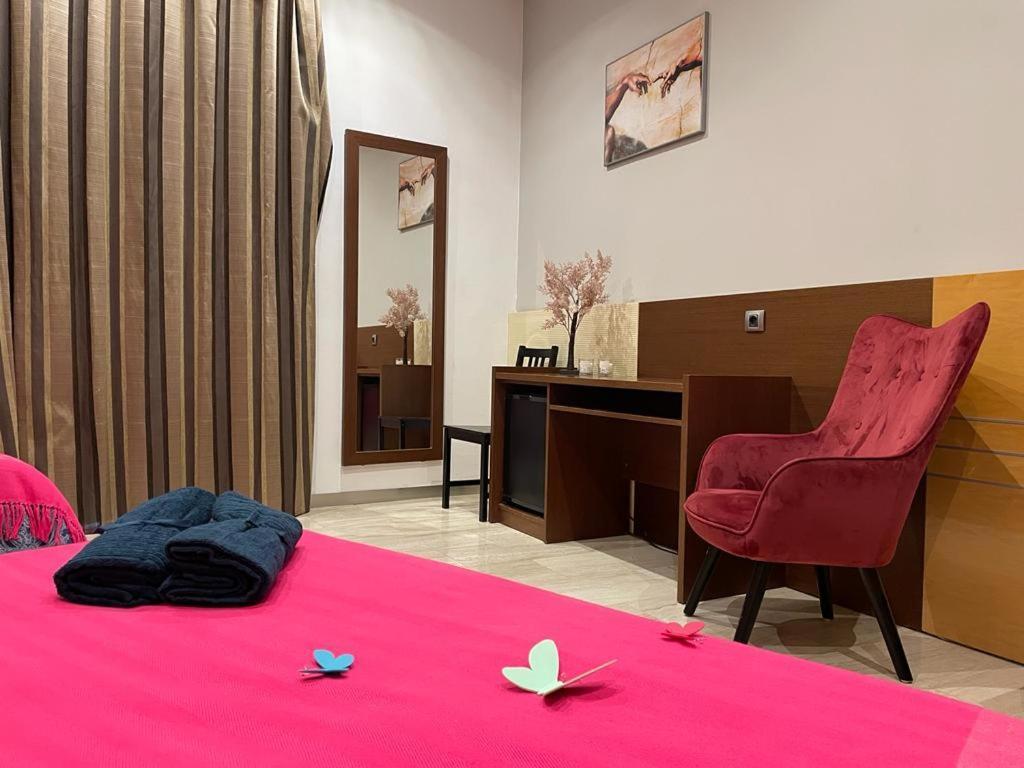Hostal By La Rambla Rooms Barcelona