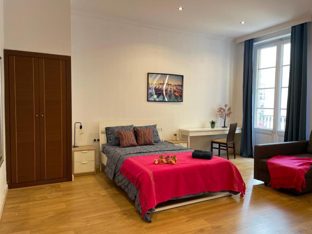 By La Rambla Rooms Barcelona