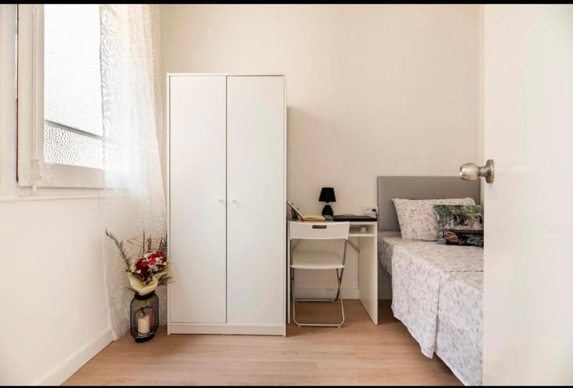 Apartamento Habitacion Privada En Piso Compartido Junto A La Sagrada Familia *