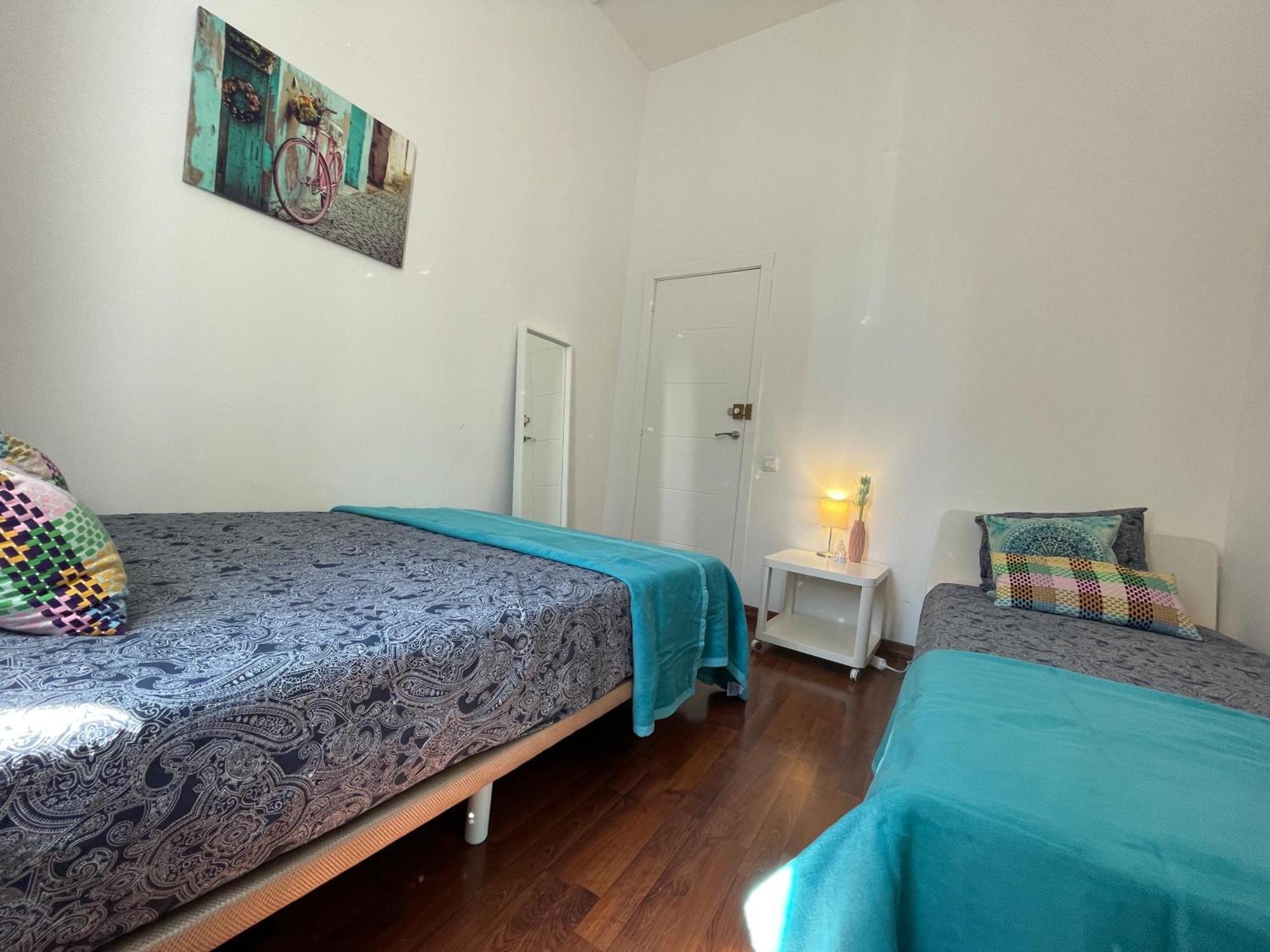 Hostal In Heart Of Gothic