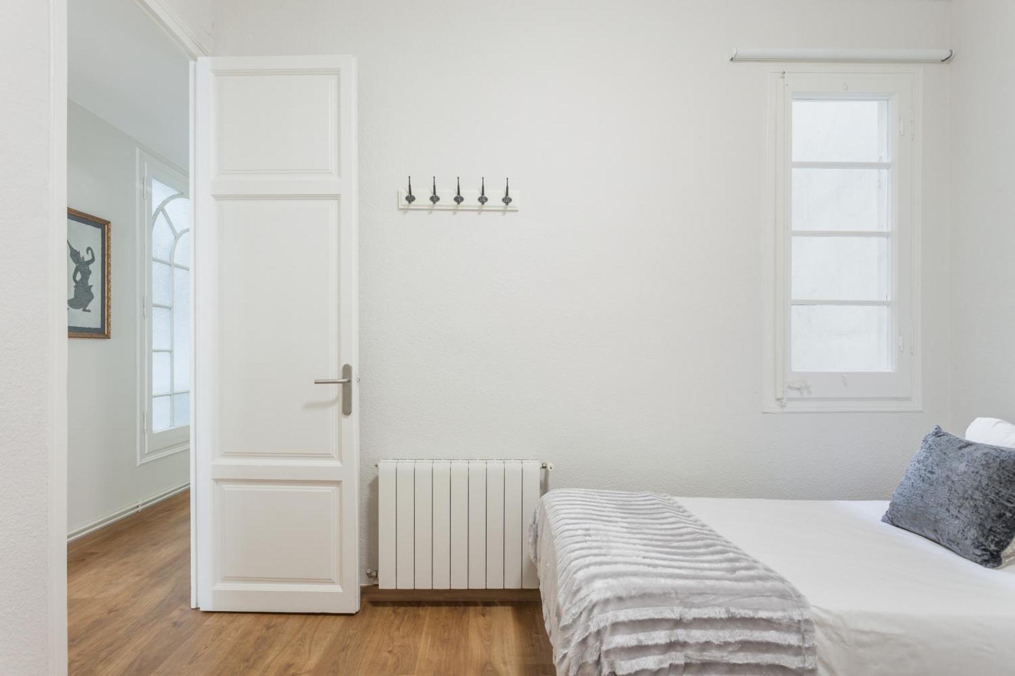 Apartment Art House Fira Apartments