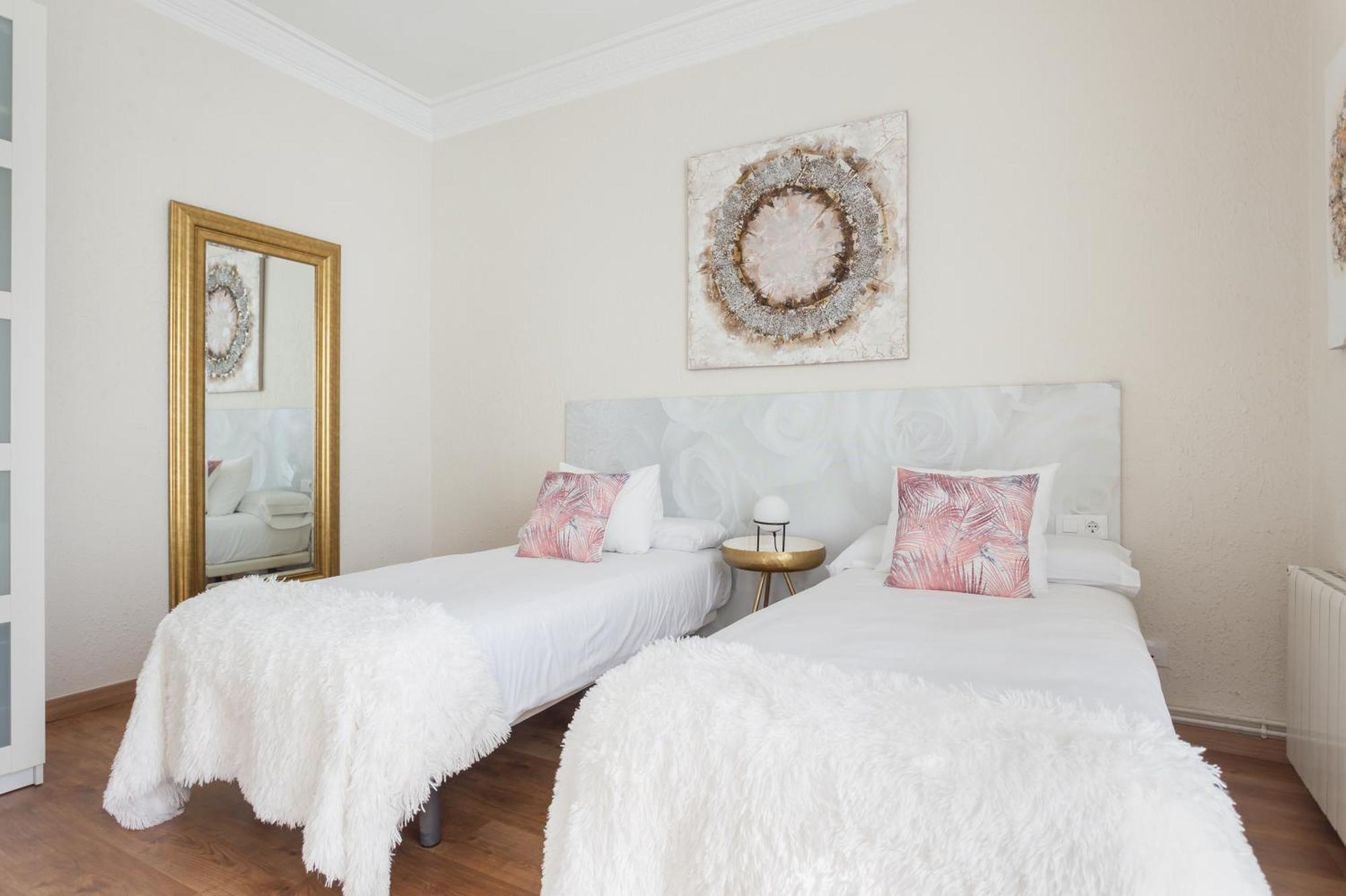 Art House Fira Apartments Barcelona