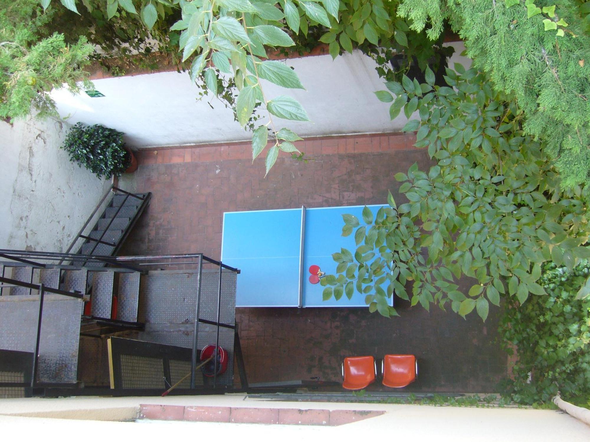 Hostal Residencia Albergue Studio *