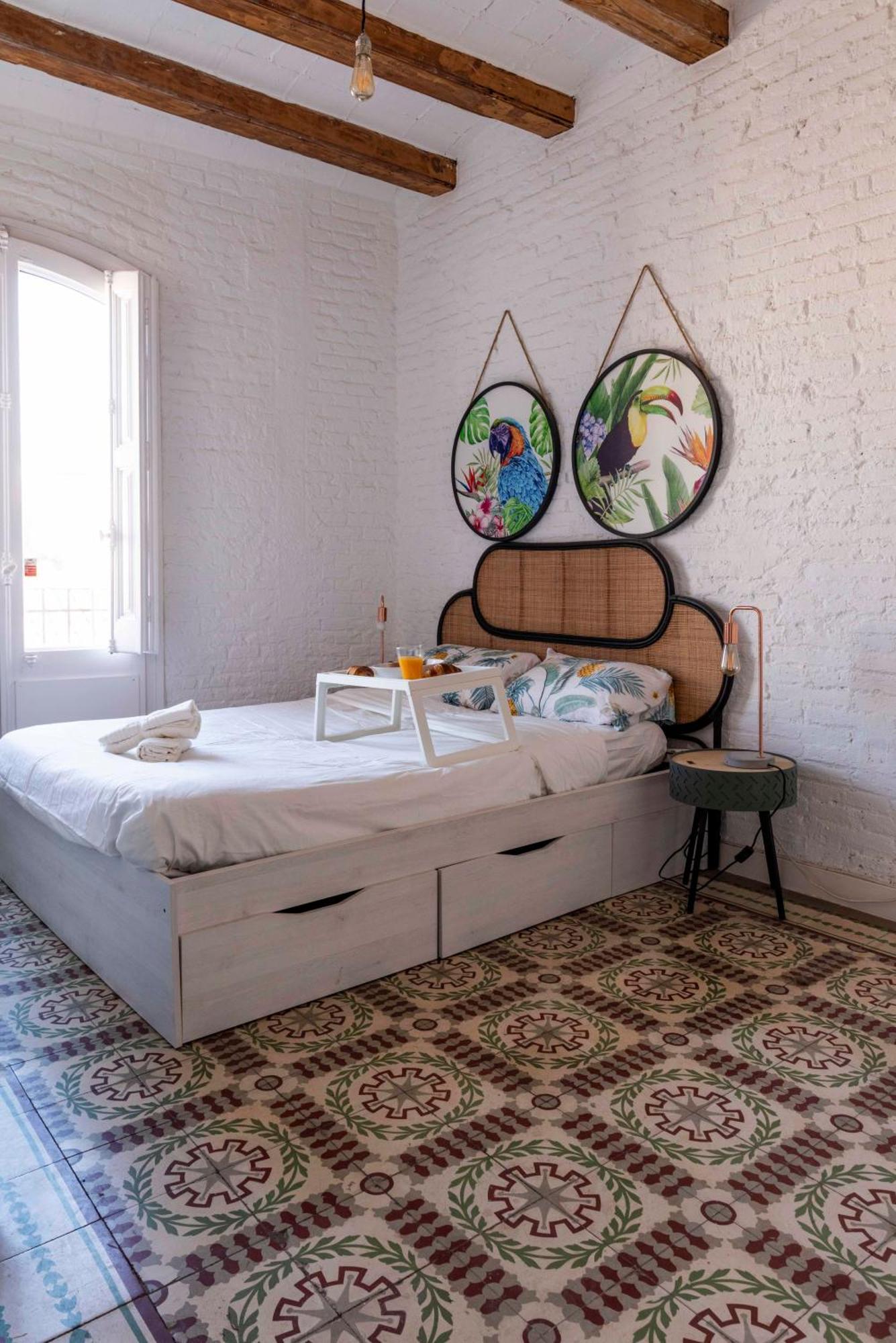 Apartamento Enchanting 2 Bedroom Flat With Terrace Near Placa Espanya