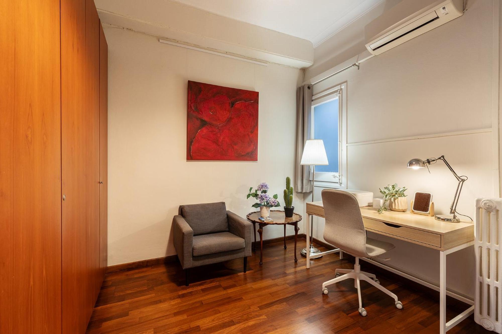 Large & Beautiful 4min From Passeig De Gracia *
