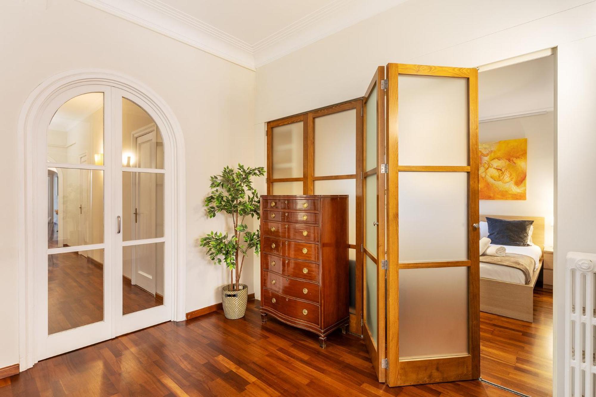 Large & Beautiful 4min From Passeig De Gracia Barcelona