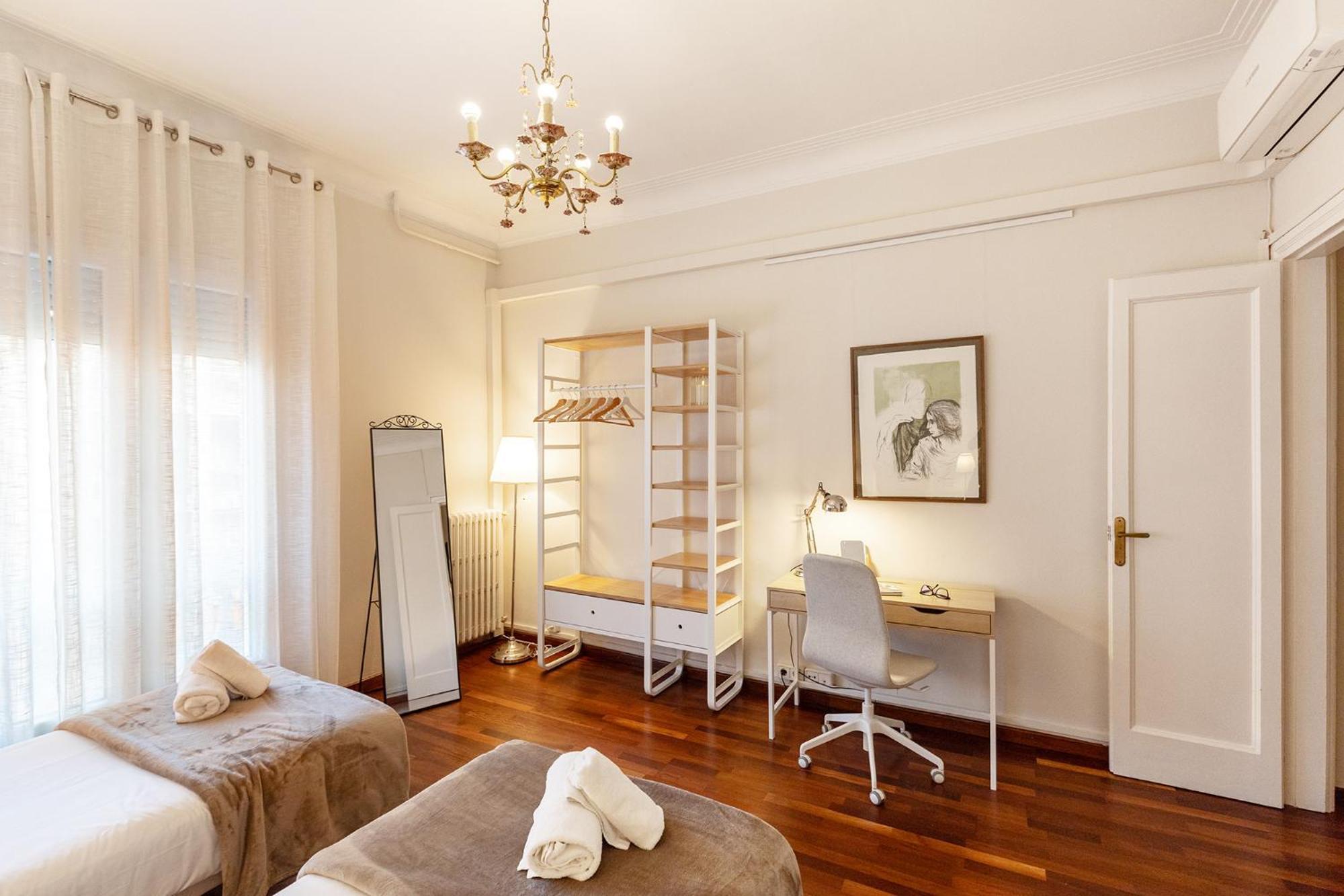 Large & Beautiful 4min From Passeig De Gracia Barcelona