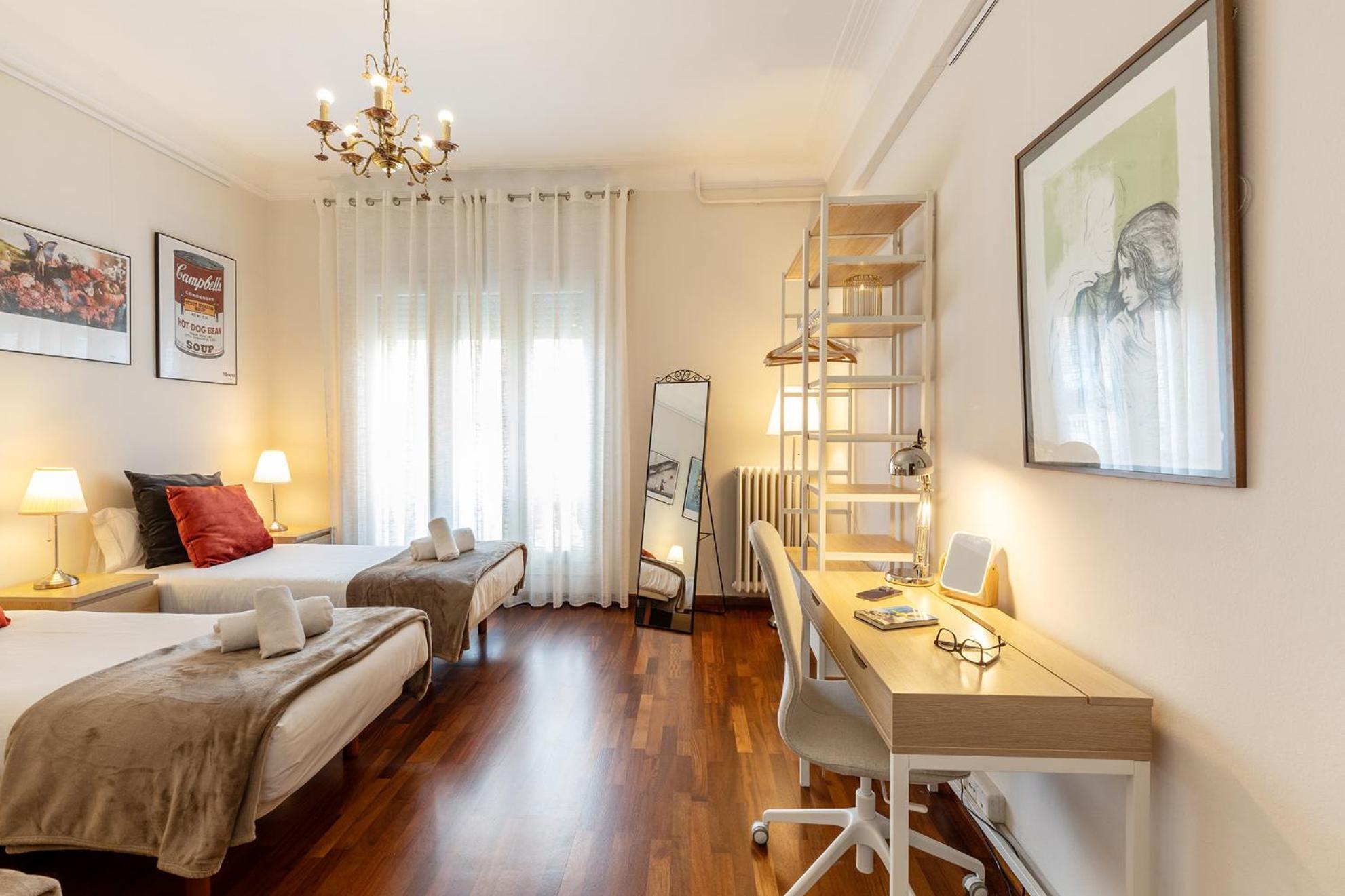 Apartamento Large & Beautiful 4min From Passeig De Gracia