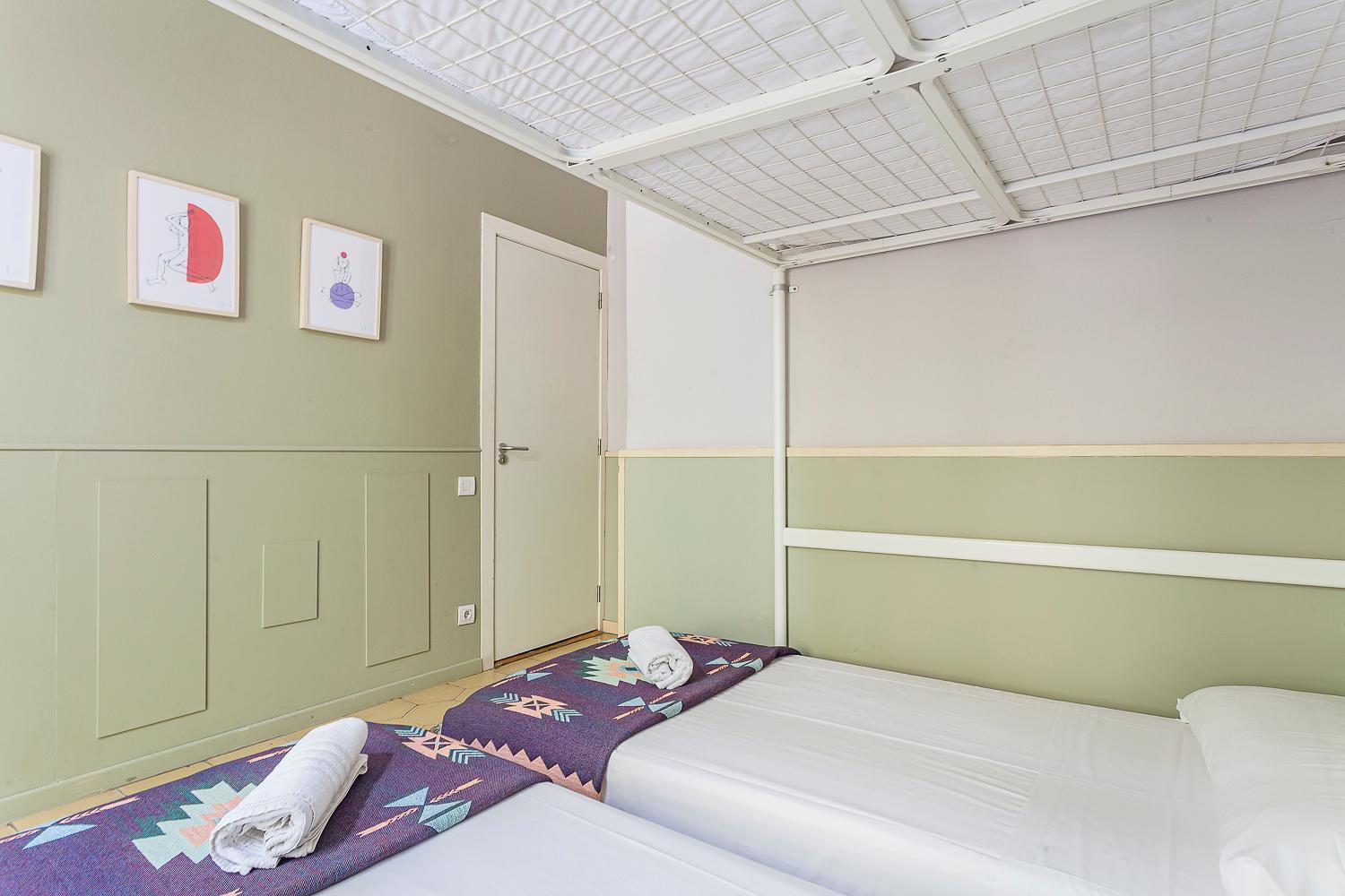Bird House Hostal *