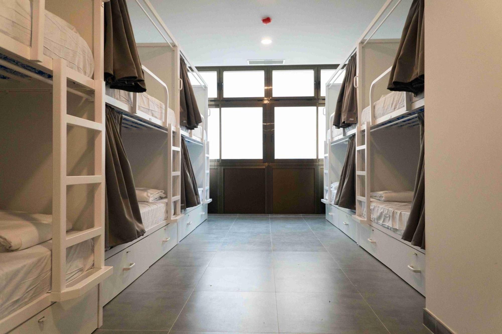 Sea Hostel *