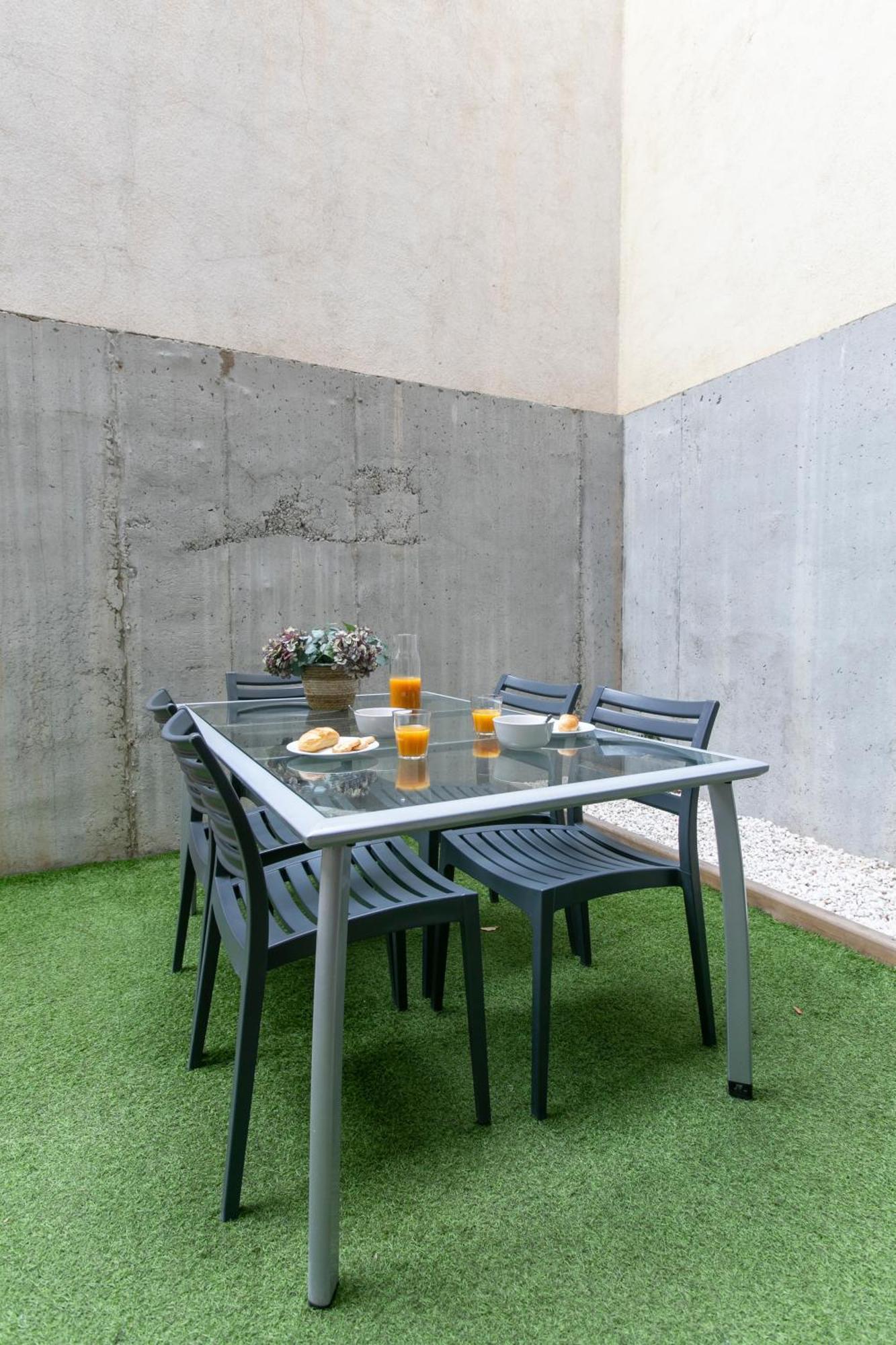 Chic And Modern In Gracia Barcelona