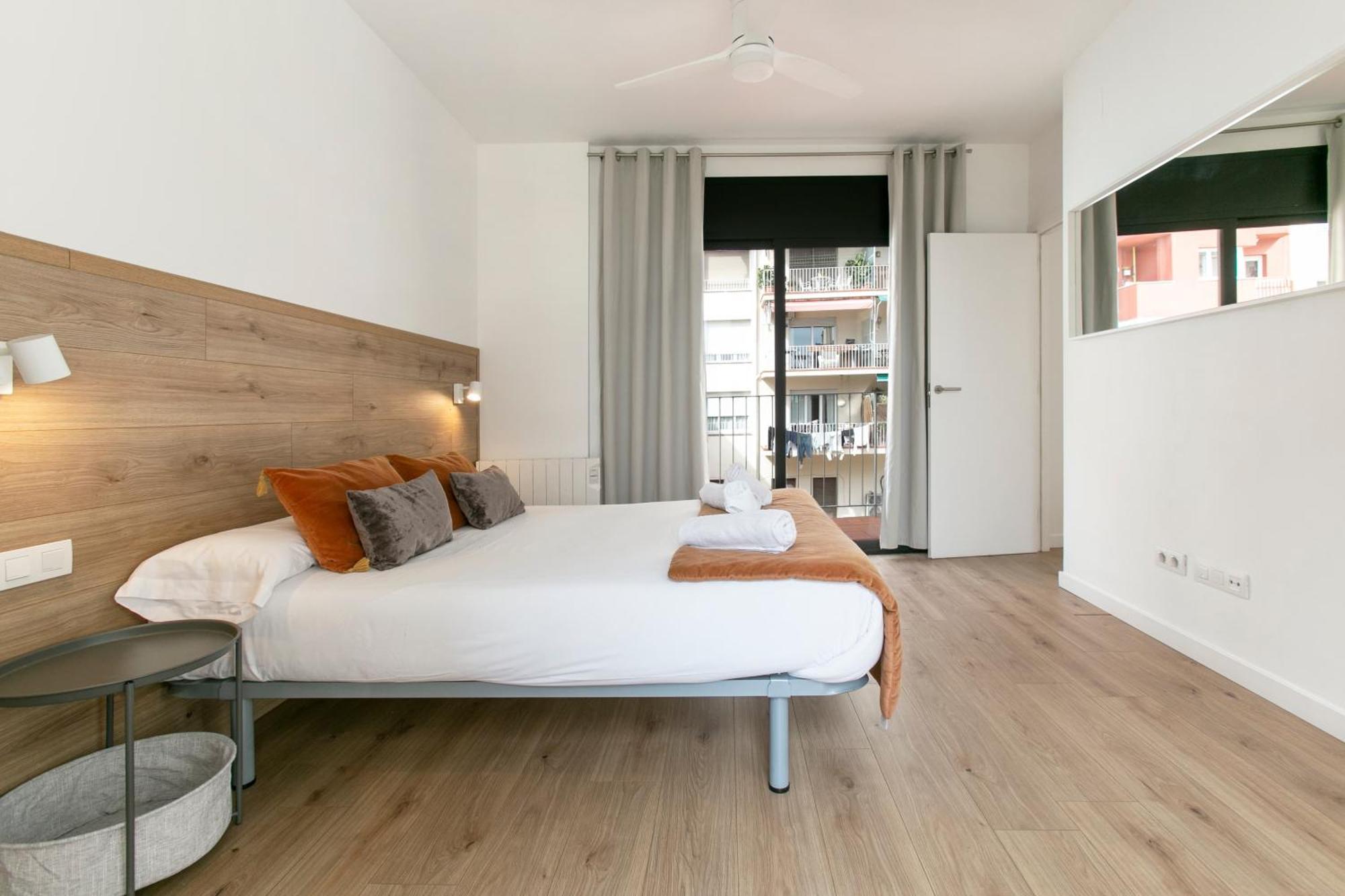 Chic And Modern In Gracia *